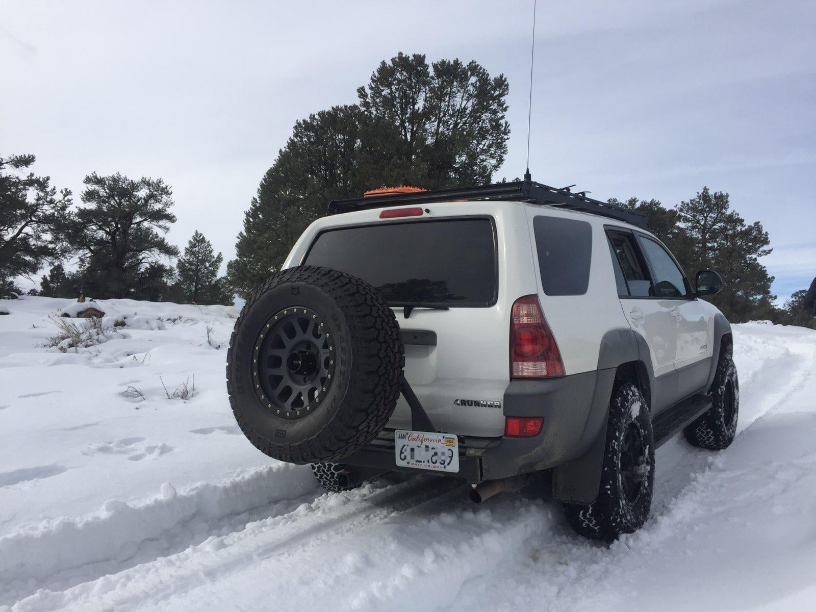 *Refurbished* UltraSwing™ 4th/5th Gen 4Runner Spare Tire Hitch Mount