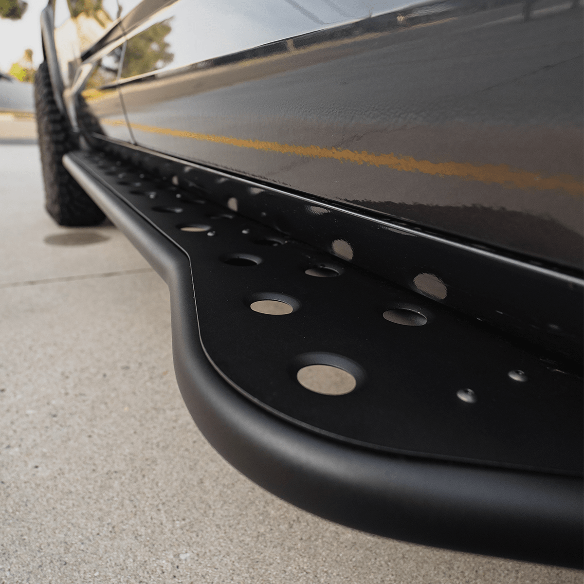 Rock Sliders For 2022+ Toyota Tundra - Spirit of 1876Dealers of Cali Raised LED