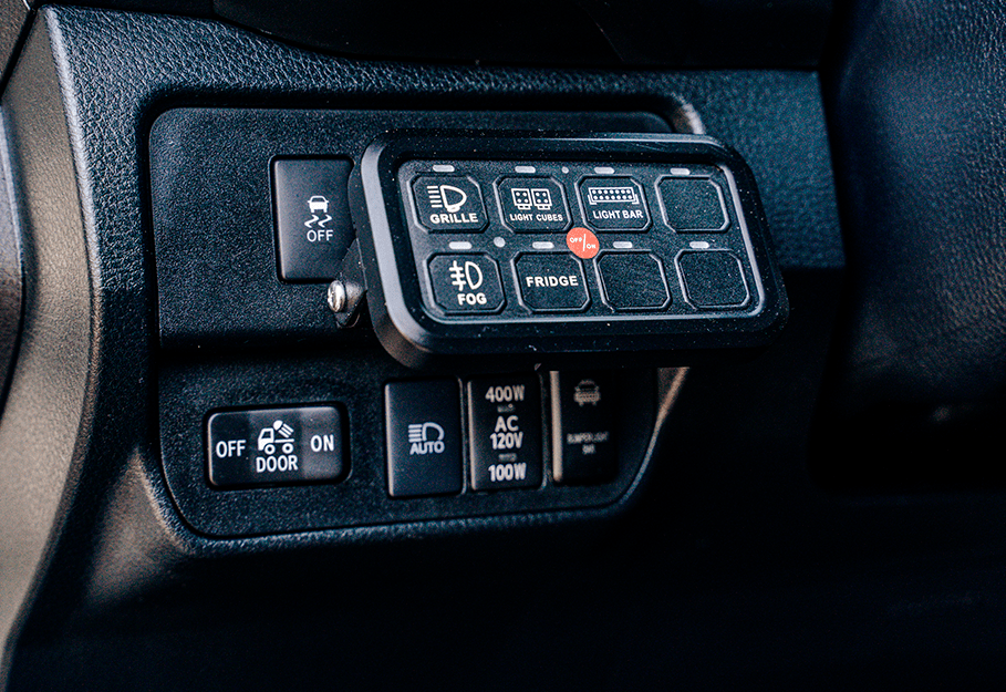 Vehicle Accessory 8 Switch Control System (Blue Backlighting) - Spirit of 1876Dealers of Cali Raised LED