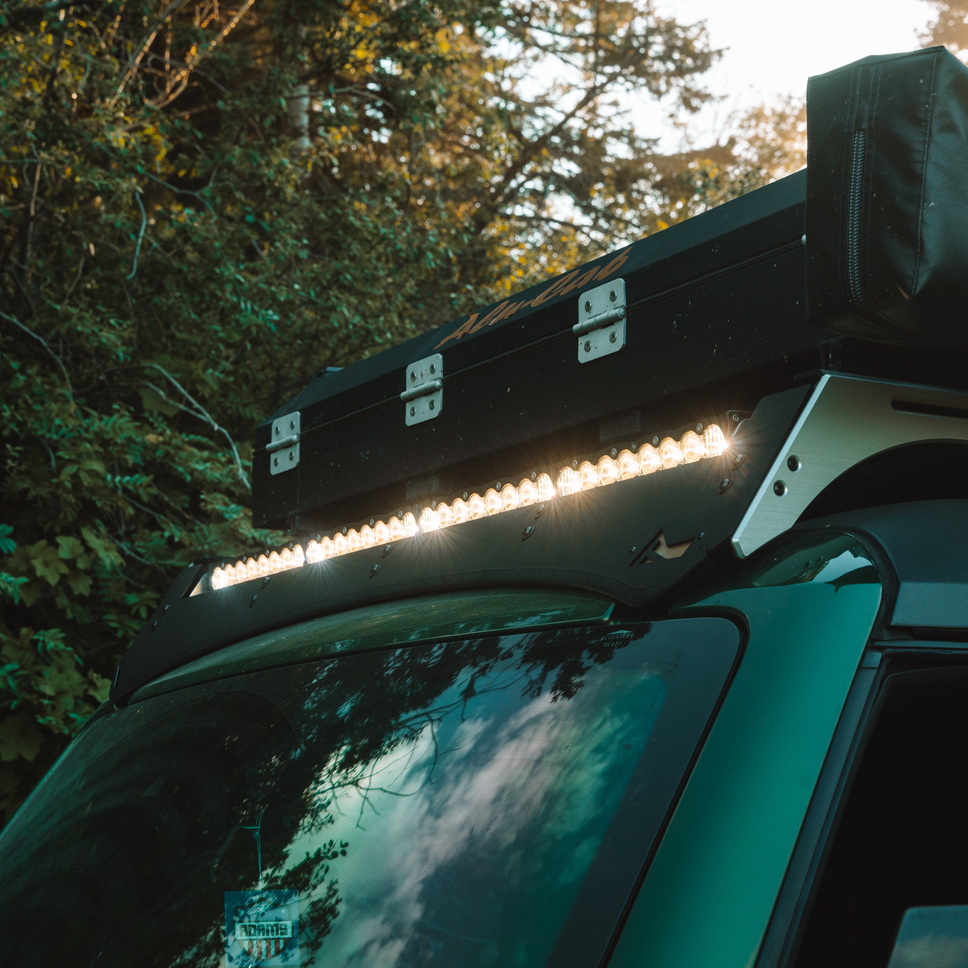 TrailRax Universal Light Bar Mount