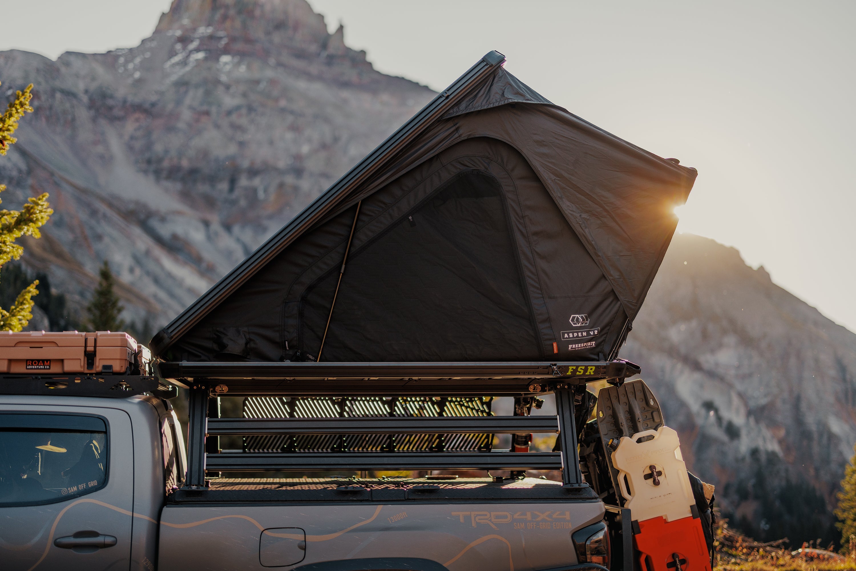 Aspen Pro XL - Rooftop Tent - Spirit of 1876