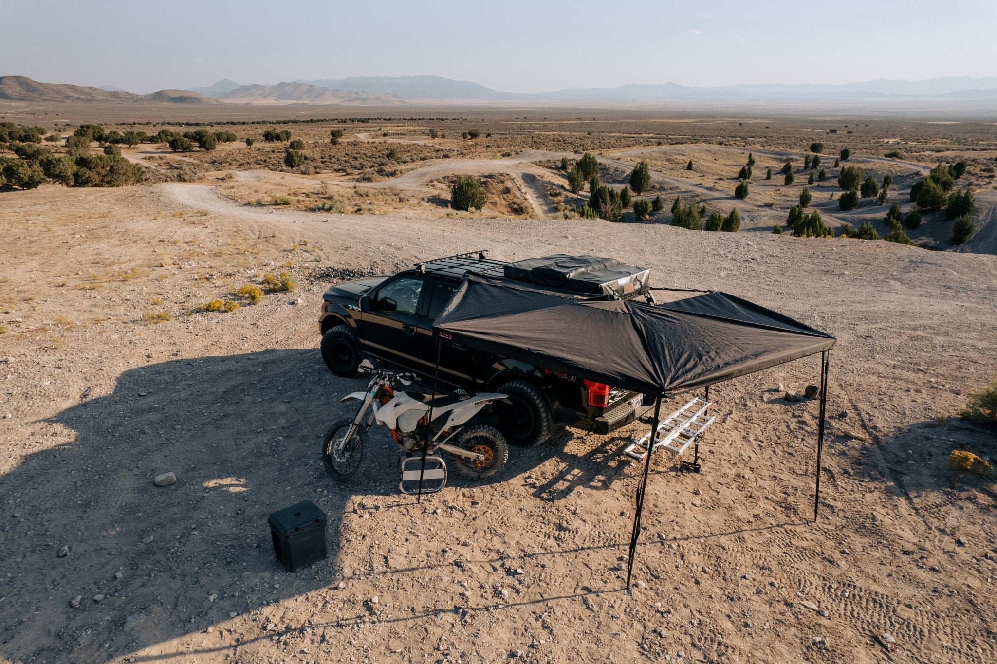 ARC 270 Awning - Spirit of 1876 - ROAM Dealer Portal