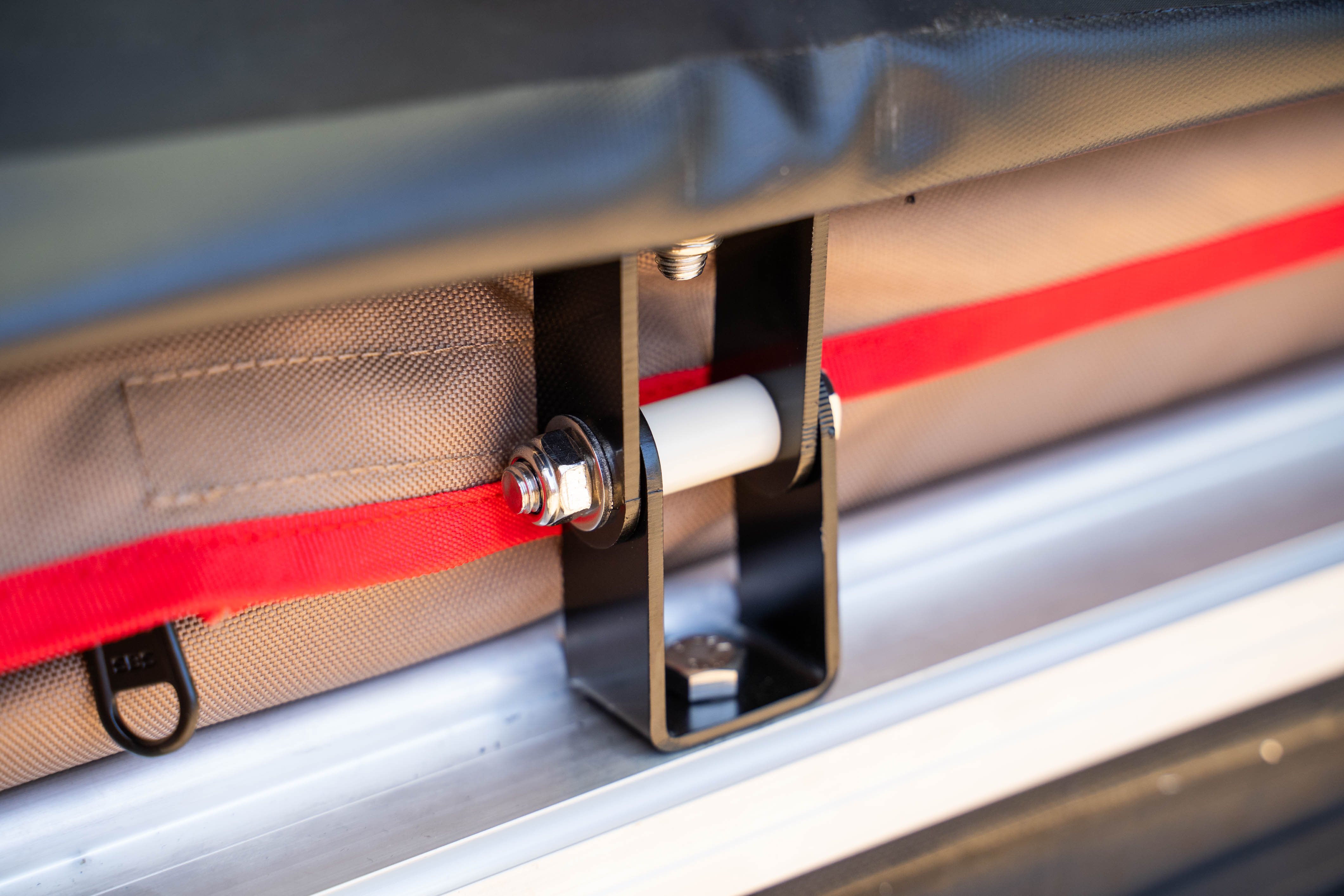 AIRCREST 2+ Person Rooftop Tent