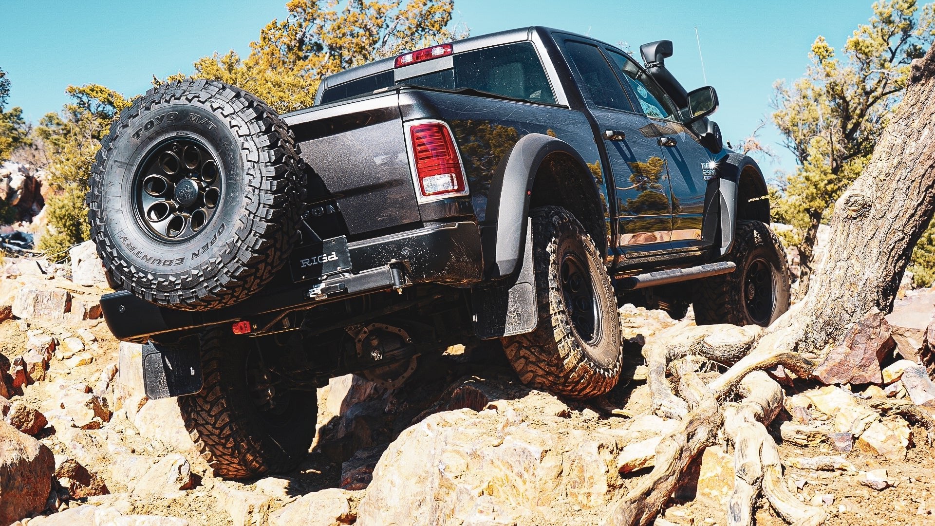 UltraSwing® Mega-Fit Spare Tire Hitch Mount | RiGd Supply - Spirit of 1876 - RIGd Supply
