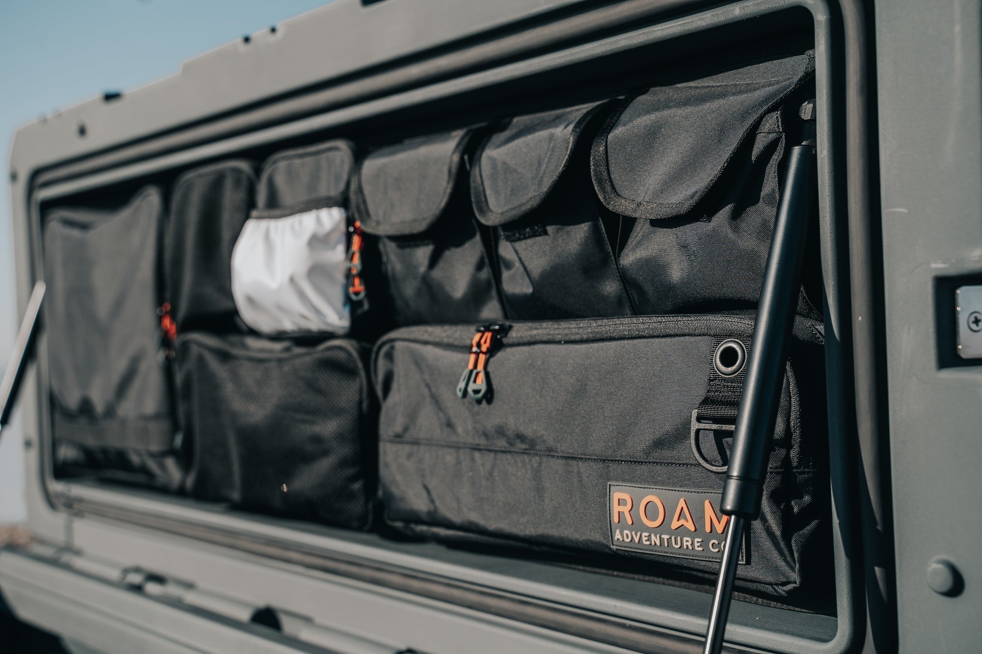 95L Lid Organizer - Spirit of 1876 - ROAM Dealer Portal