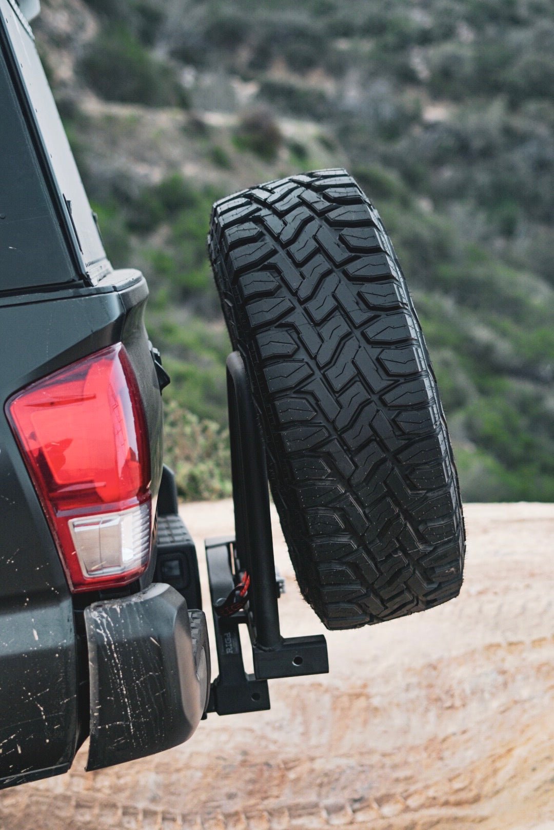 UltraSwing™ Multi - Fit Spare Tire Hitch Mount | RiGd Supply - Spirit of 1876RIGd Supply