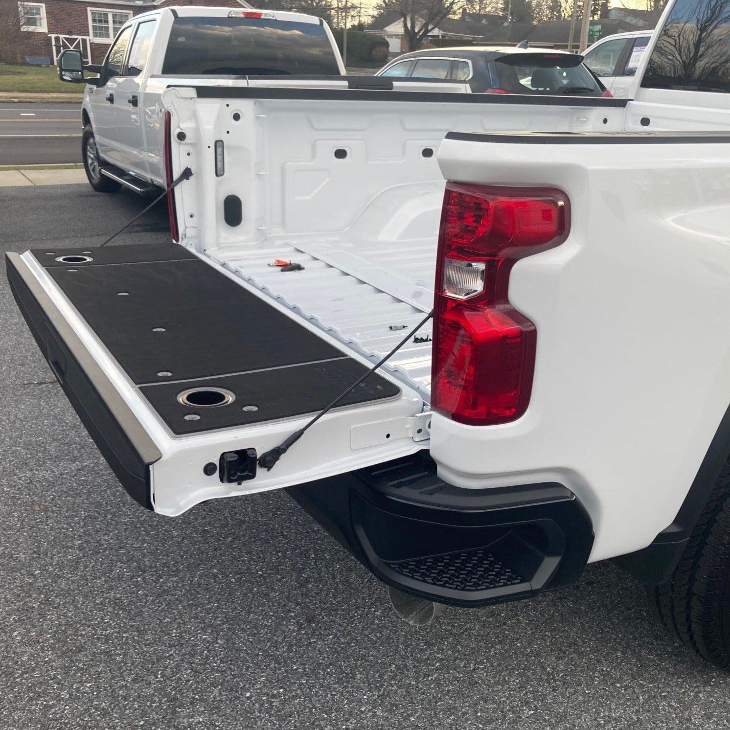 Silverado/Sierra 2500, 3500 Tailgate Cover (2019+)