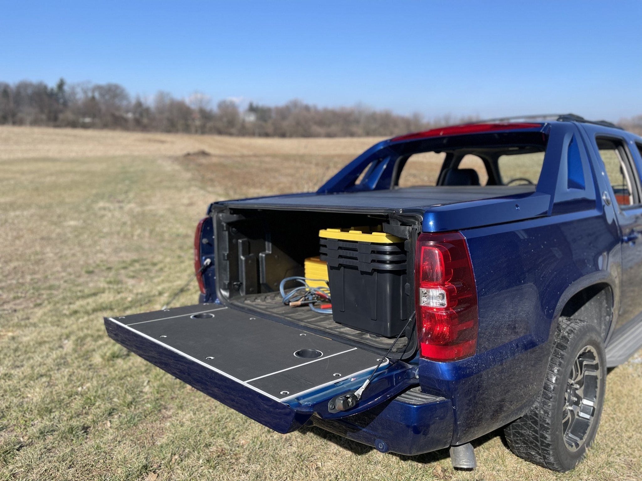 Avalanche Tailgate Cover (2007+) - Spirit of 1876 - BillieBars