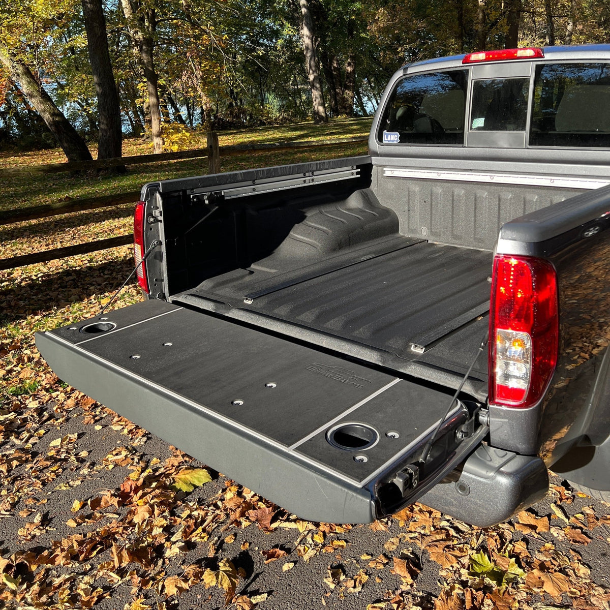 Frontier Tailgate Cover (1997-2021) - Spirit of 1876 - BillieBars