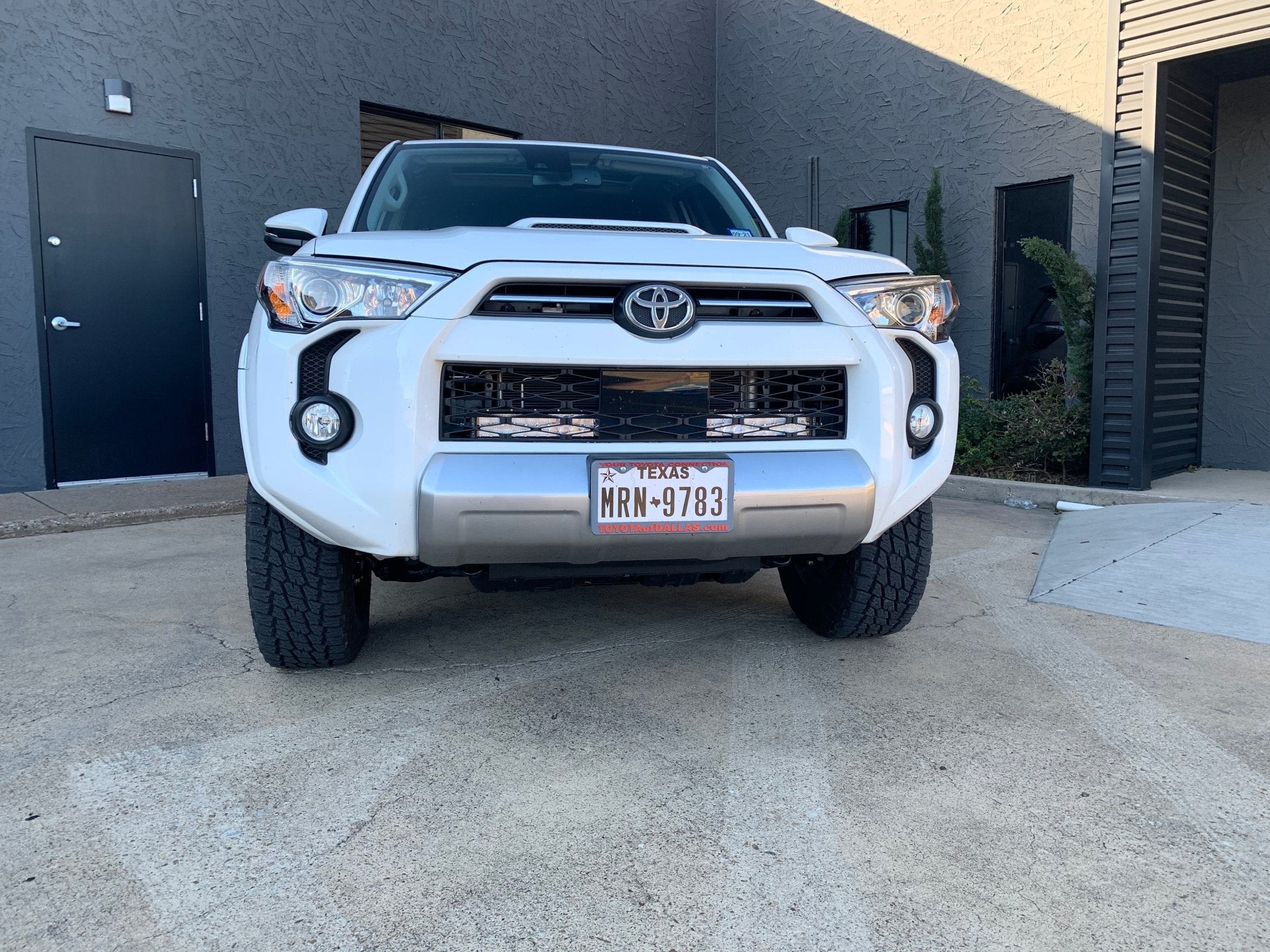 32" Hidden Grille LED Light Bar Brackets Kit Fits 2014 - 2024 Toyota 4Runner - Spirit of 1876Dealers of Cali Raised LED