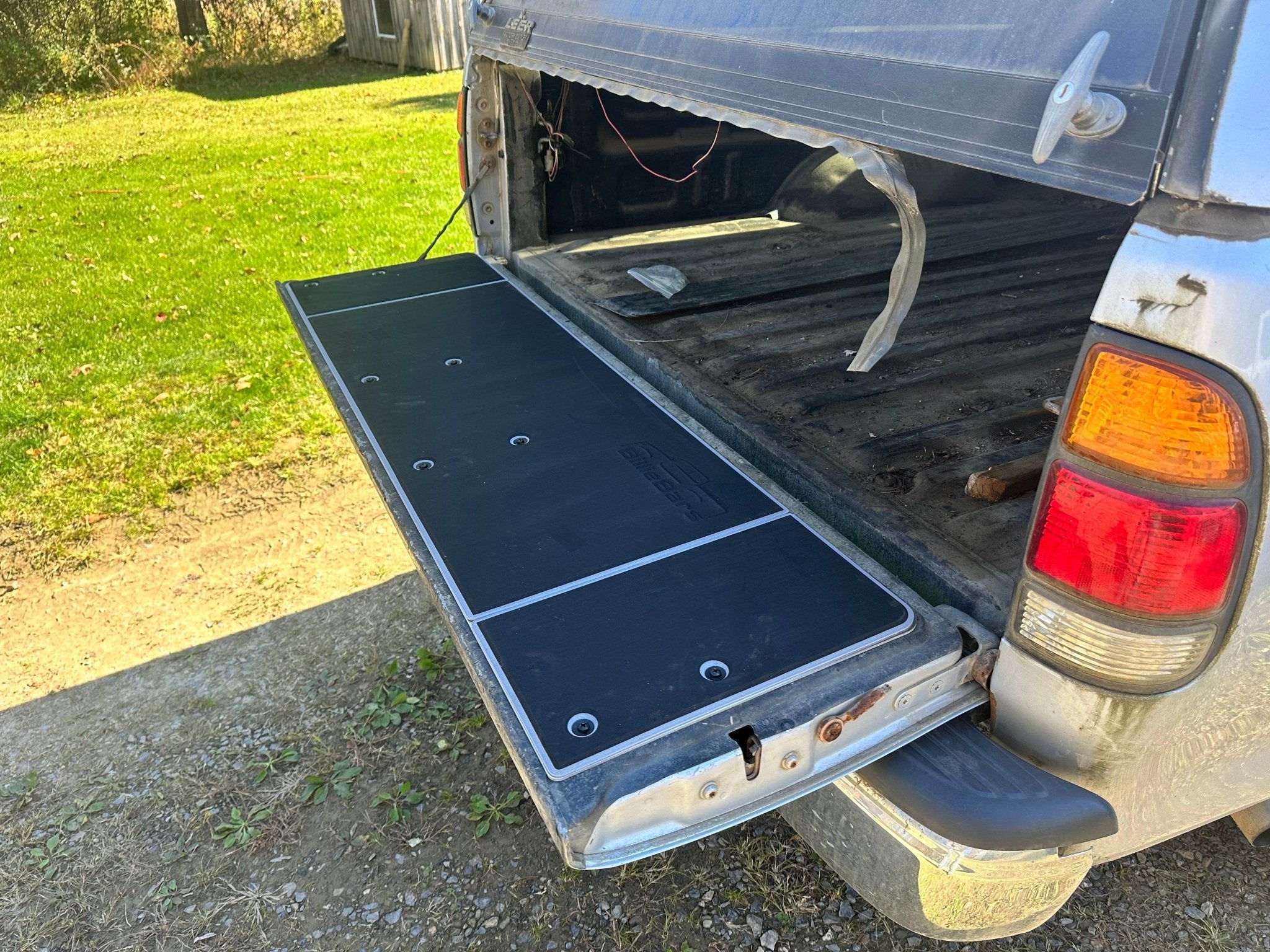 1st Gen Tundra Tailgate Cover (2000-2006) - Spirit of 1876 - BillieBars
