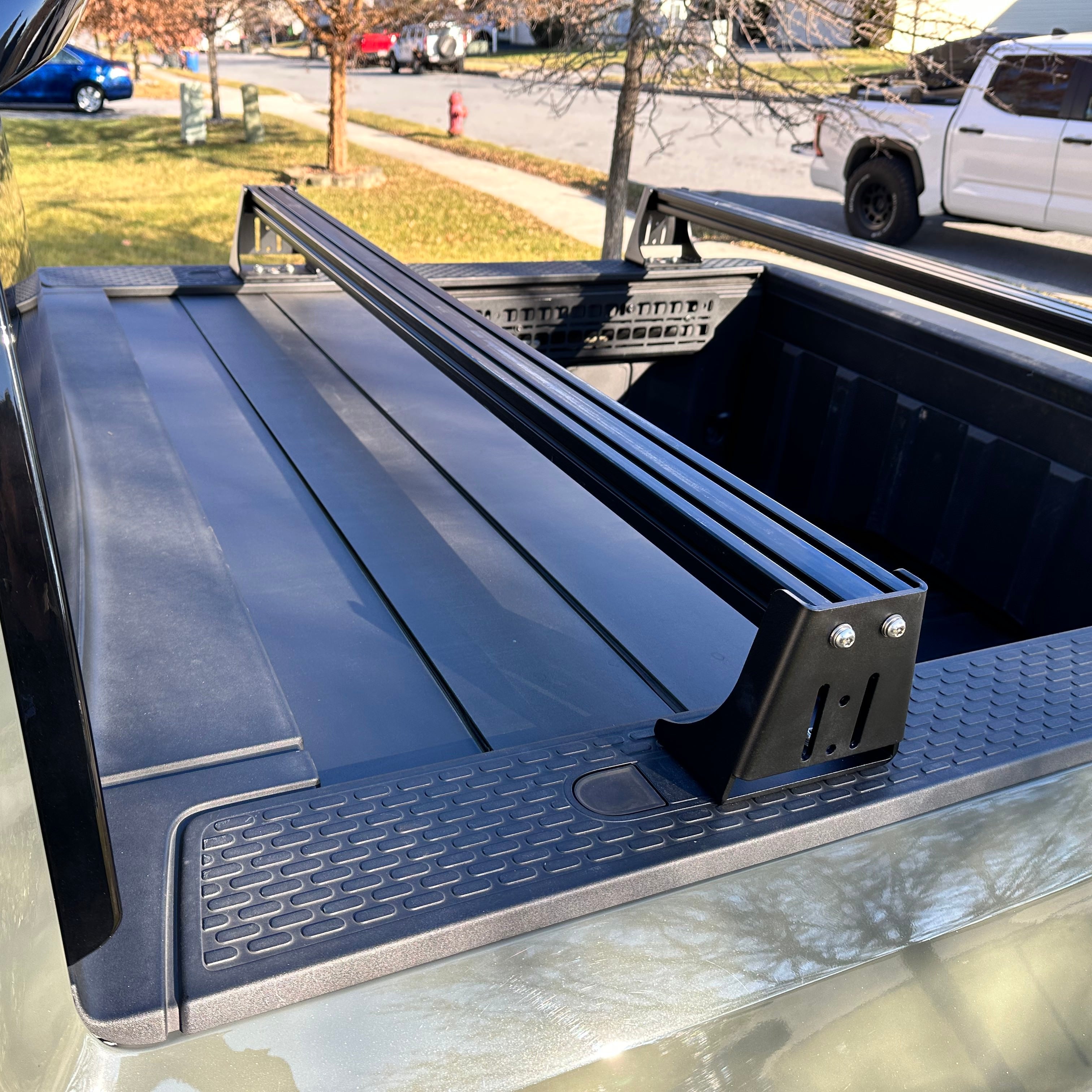Rivian (2022+), Low Profile Bed Rack