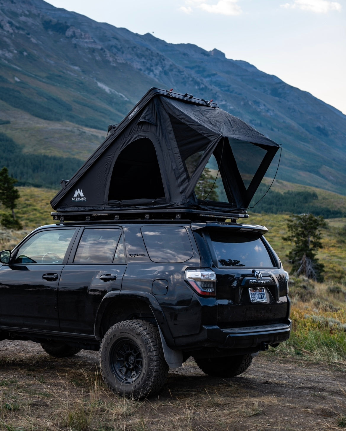 Wasatch Lite Aluminum Hardshell Rooftop Tent