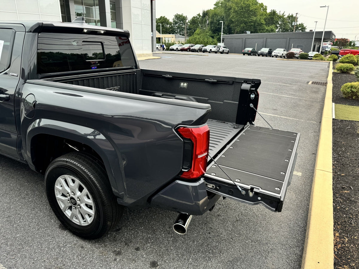 Tacoma Tailgate Cover (2024+) - Spirit of 1876 - BillieBars