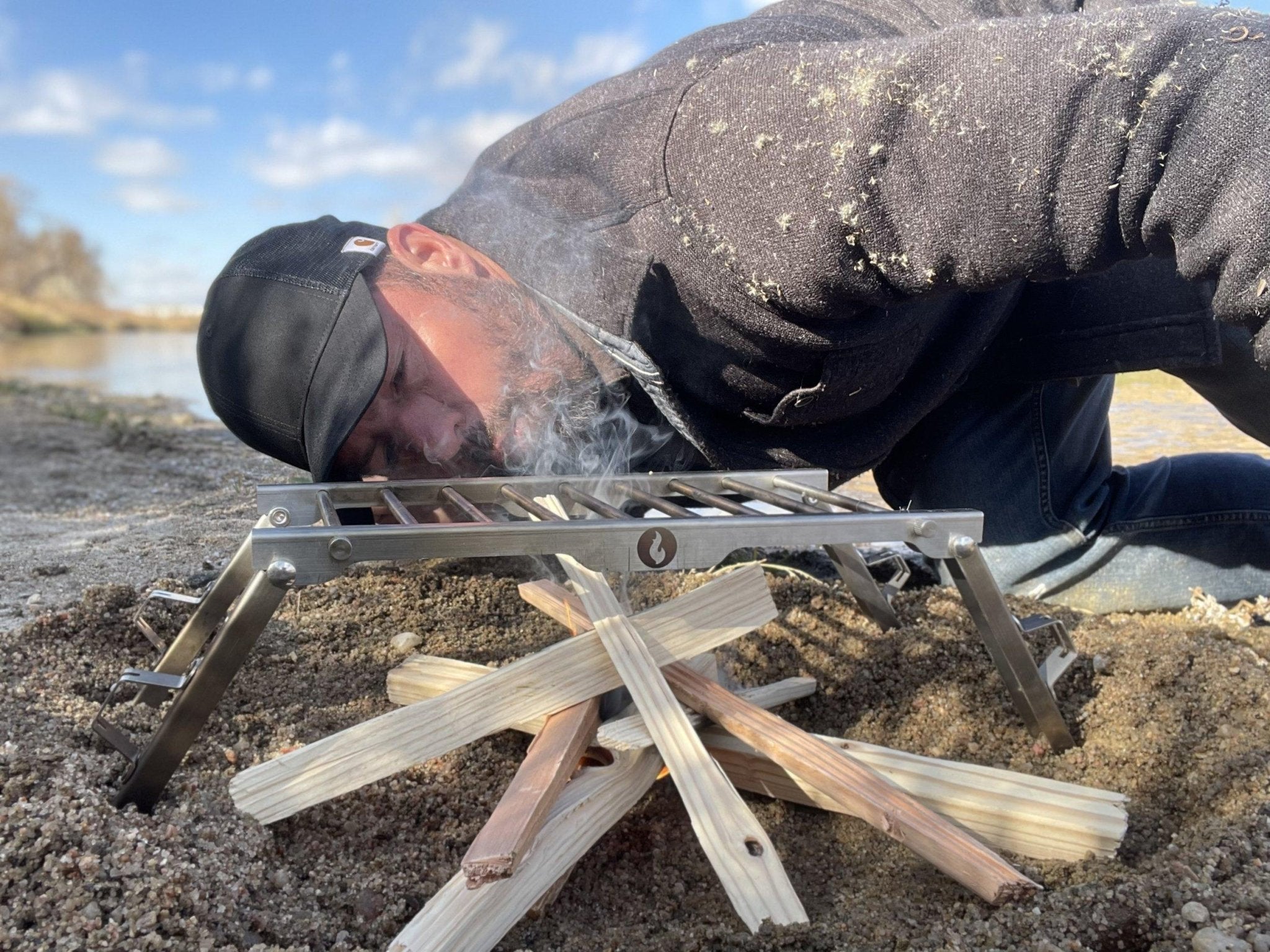 Over-Under Grill Thingy: Stand and Grill In One! - Spirit of 1876