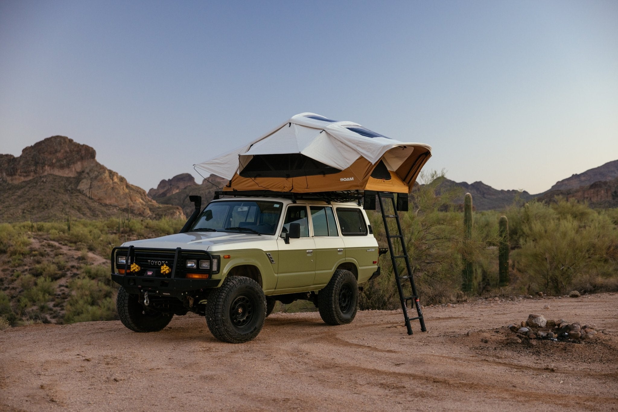 Vagabond XL 2.0 Rooftop Tent - Spirit of 1876 - ROAM Dealer Portal