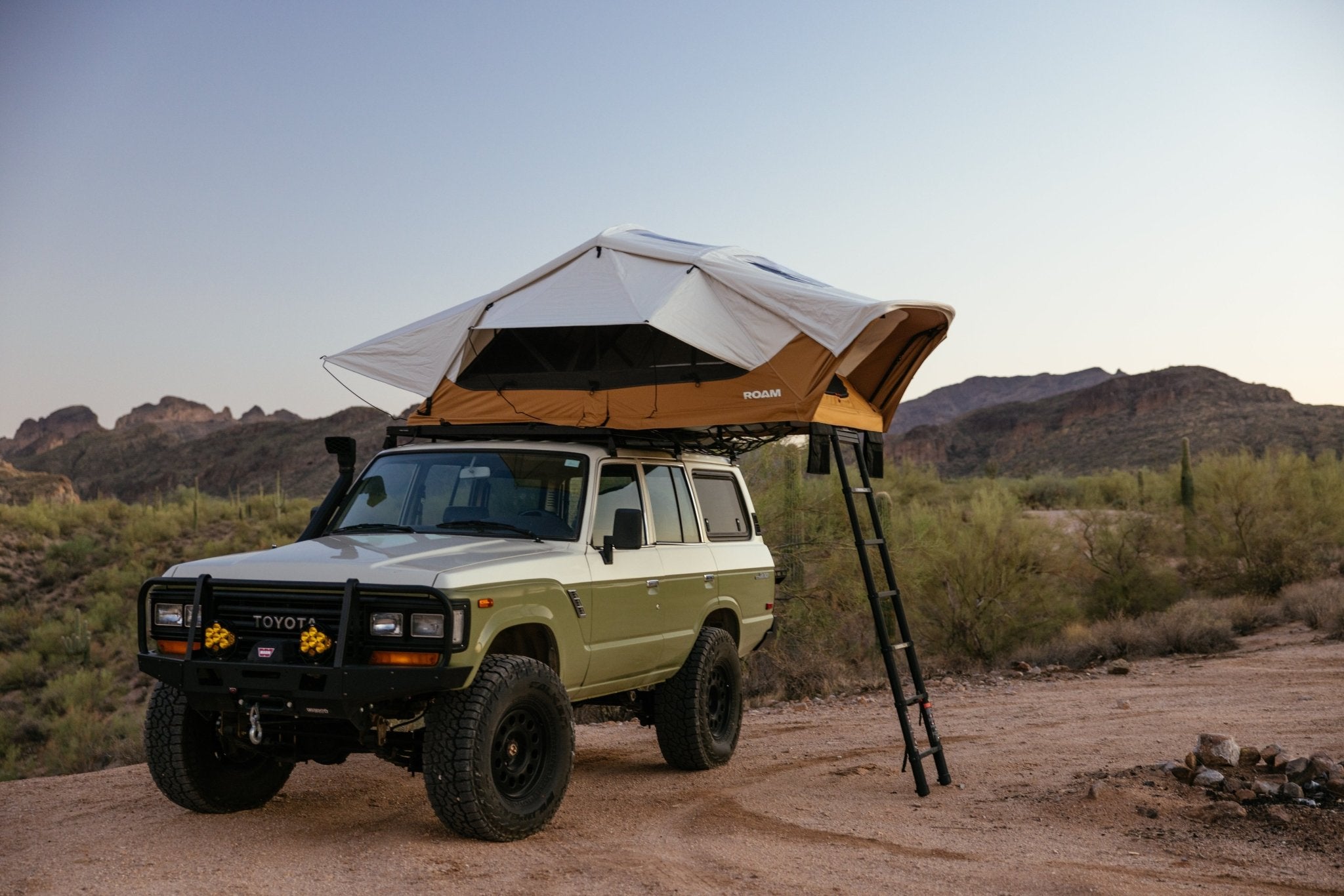 Vagabond XL 2.0 Rooftop Tent - Spirit of 1876 - ROAM Dealer Portal