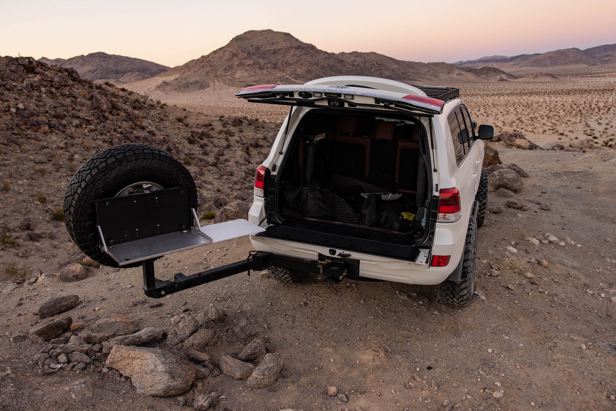HitchingPost™ Tire Mount