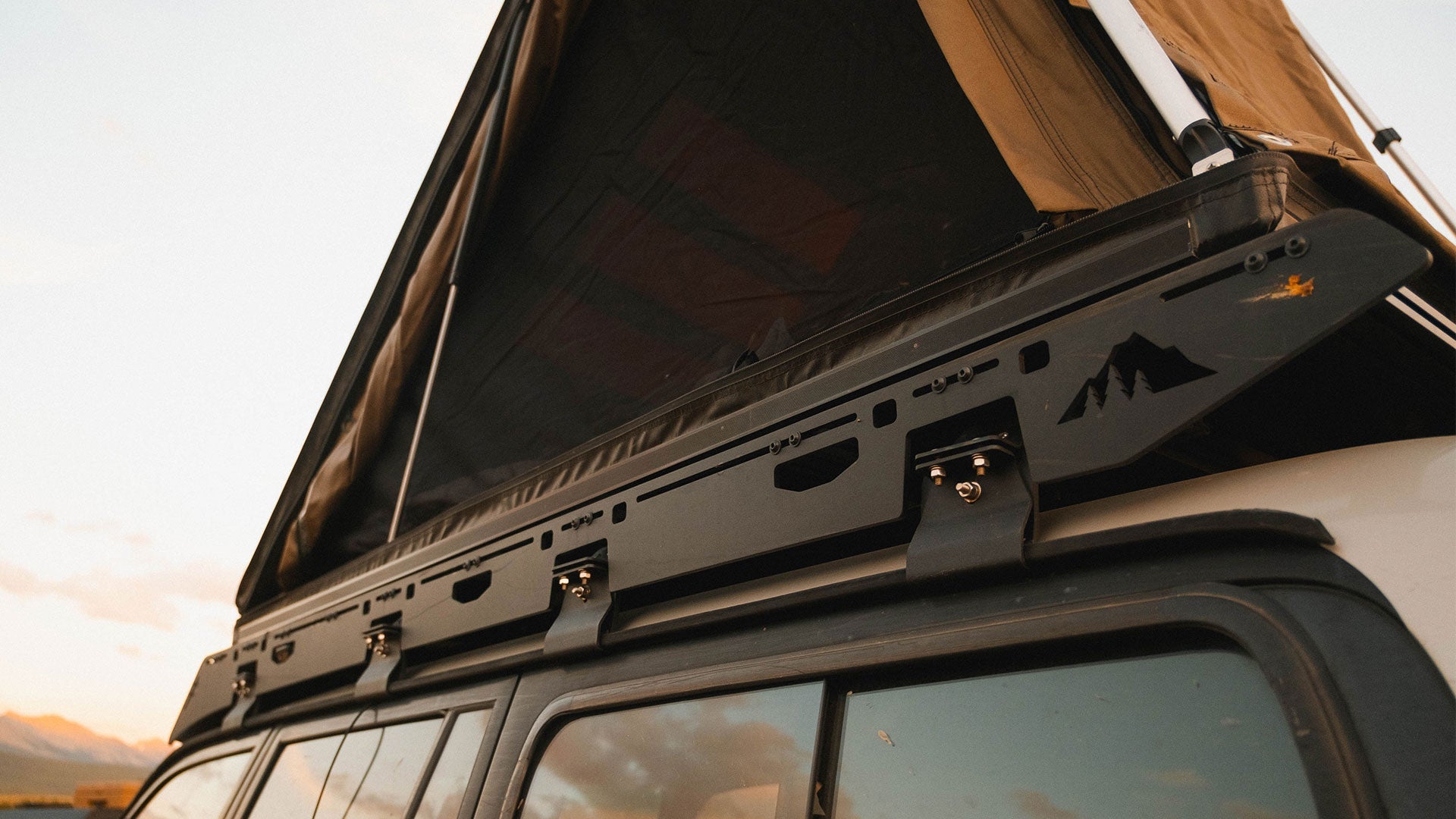 The La Sal (1990-1997 80 Series Land Cruiser Roof Rack) - Sherpa Equipment Company