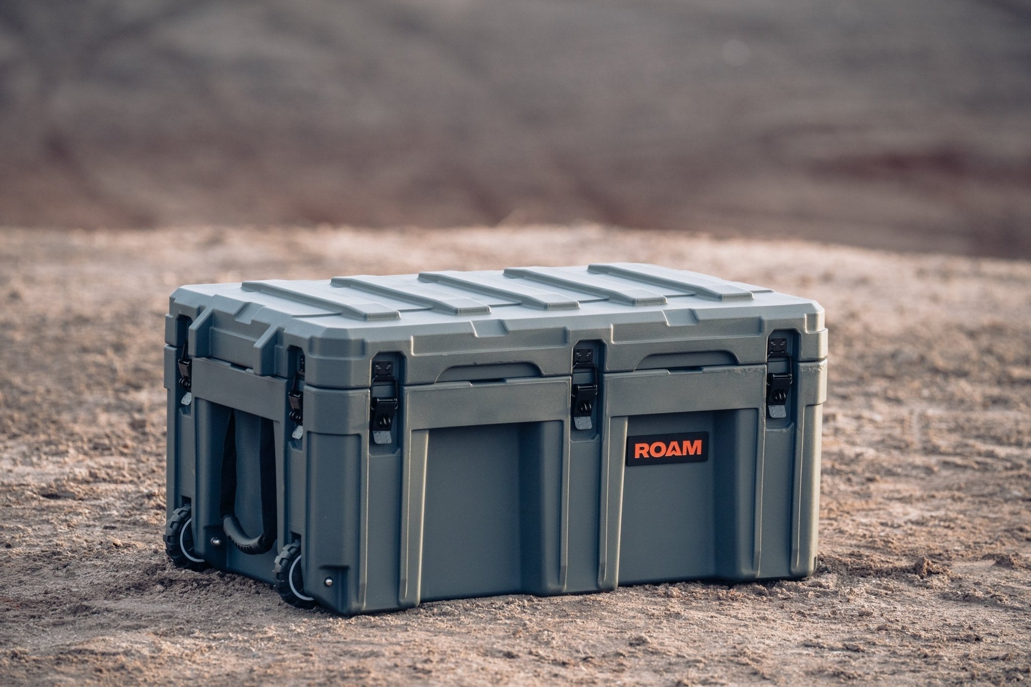 150L Rolling Rugged Case - Spirit of 1876 - ROAM Dealer Portal