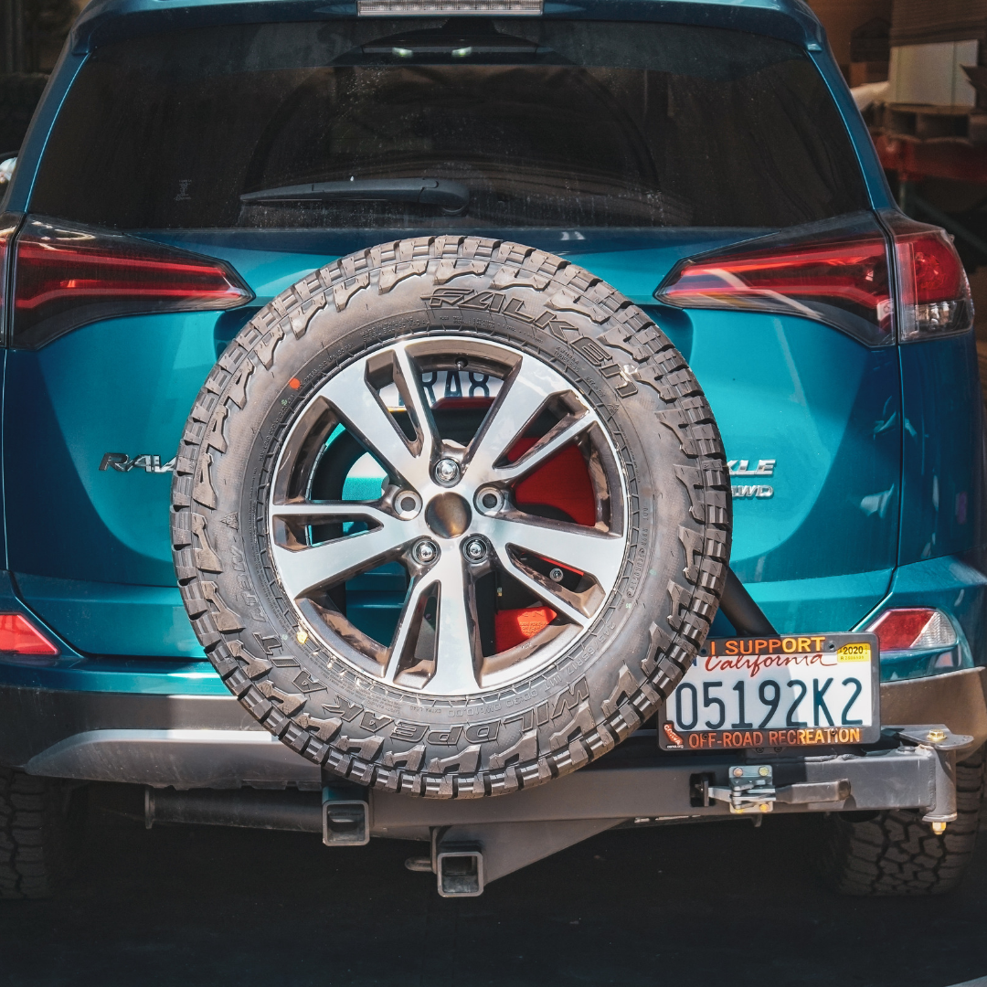 *Refurbished* UltraSwing™ Multi-Fit Spare Tire Hitch Mount
