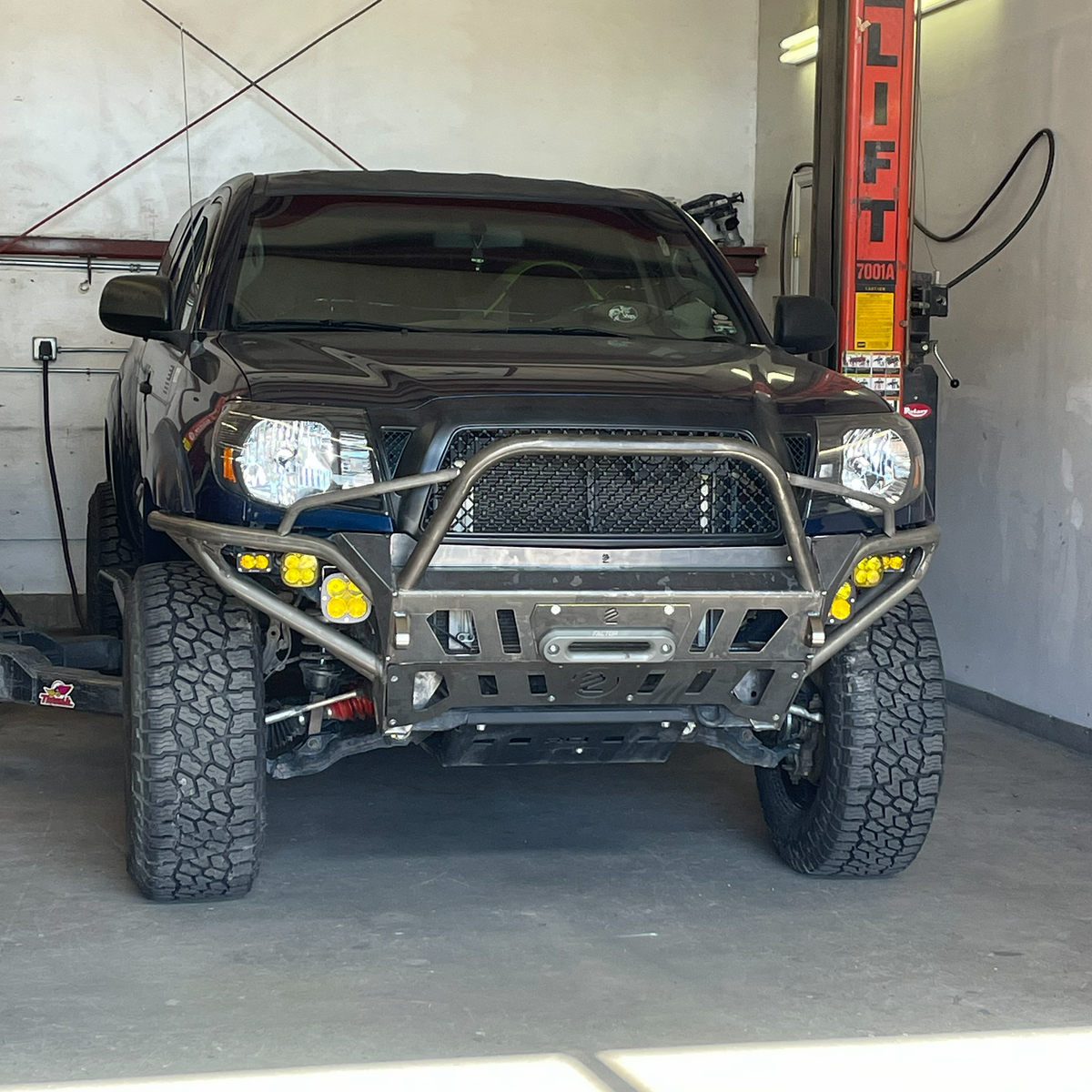 2005-2011 / 2nd Gen / Tacoma Hybrid Front Bumper