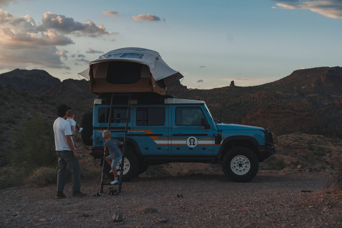 Vagabond 2.0 Rooftop Tent - Spirit of 1876 - ROAM Dealer Portal