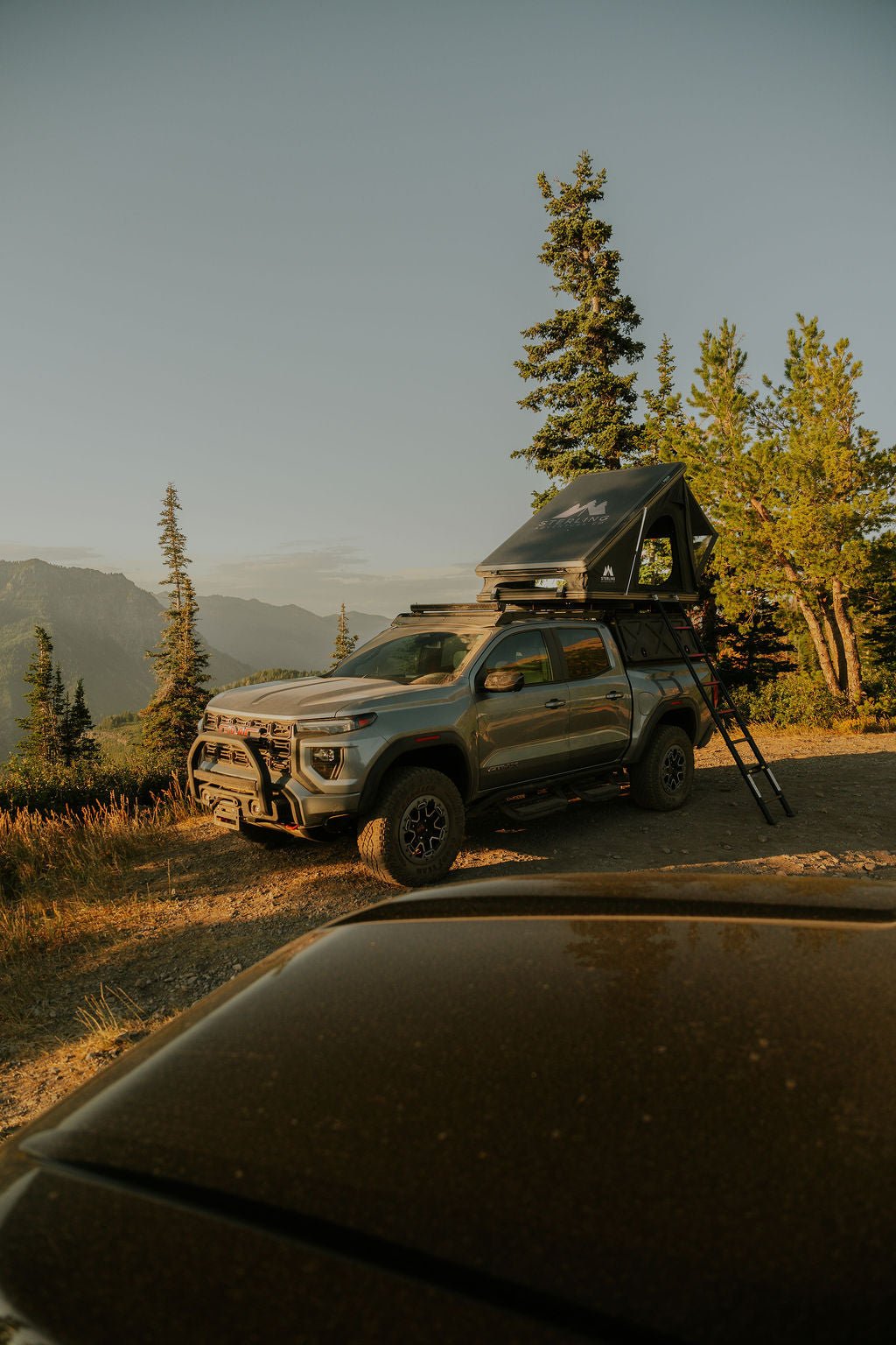 Sterling Adventure Co Wasatch Aluminum Double Channel Rooftop Tent - Spirit of 1876Sterling Adventure Co