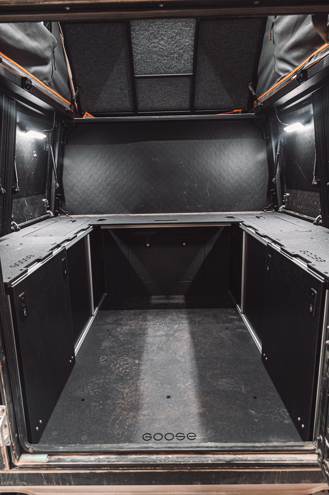 Alu - Cab Alu - Cabin Canopy Camper - Chevrolet Silverado 1500 / GMC Sierra 1500 2019 - Present 4th Gen. - Bed Plate System - Spirit of 1876 - Goose Gear