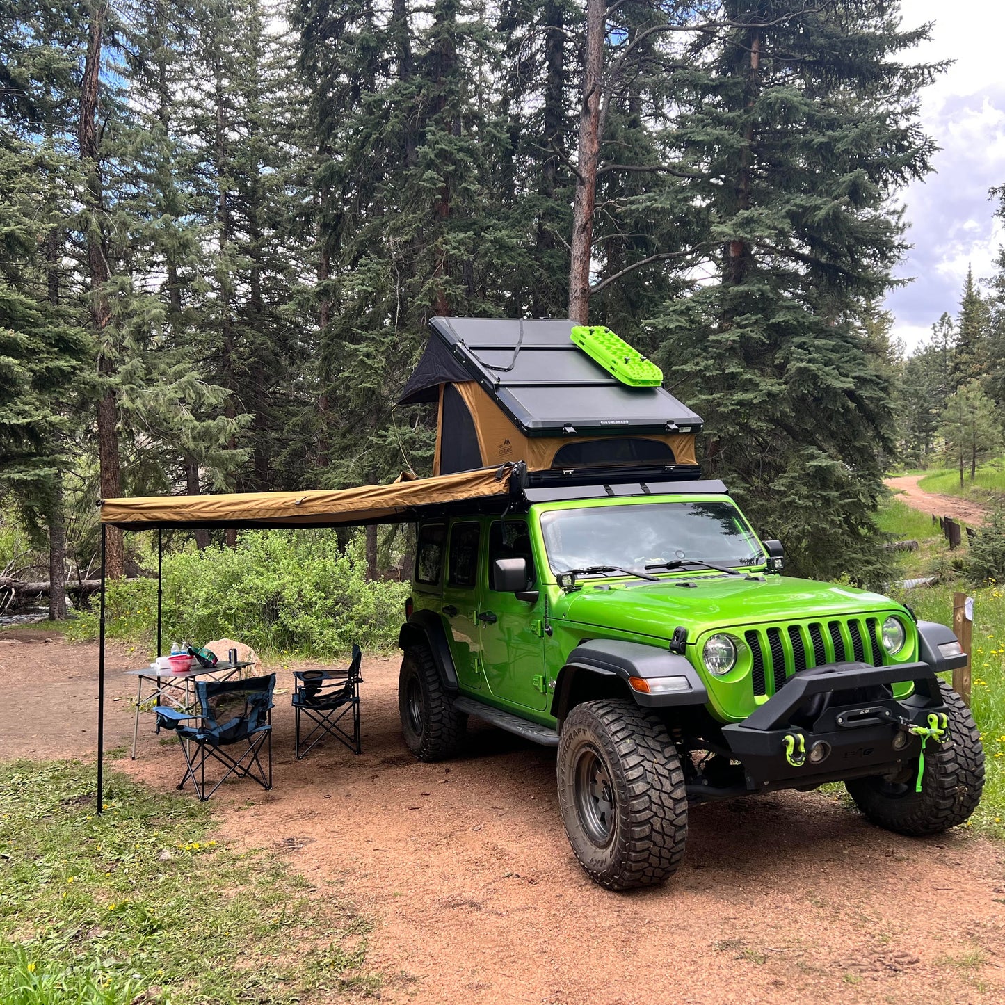 4x4 Colorado Cirro 270° LED Awning System