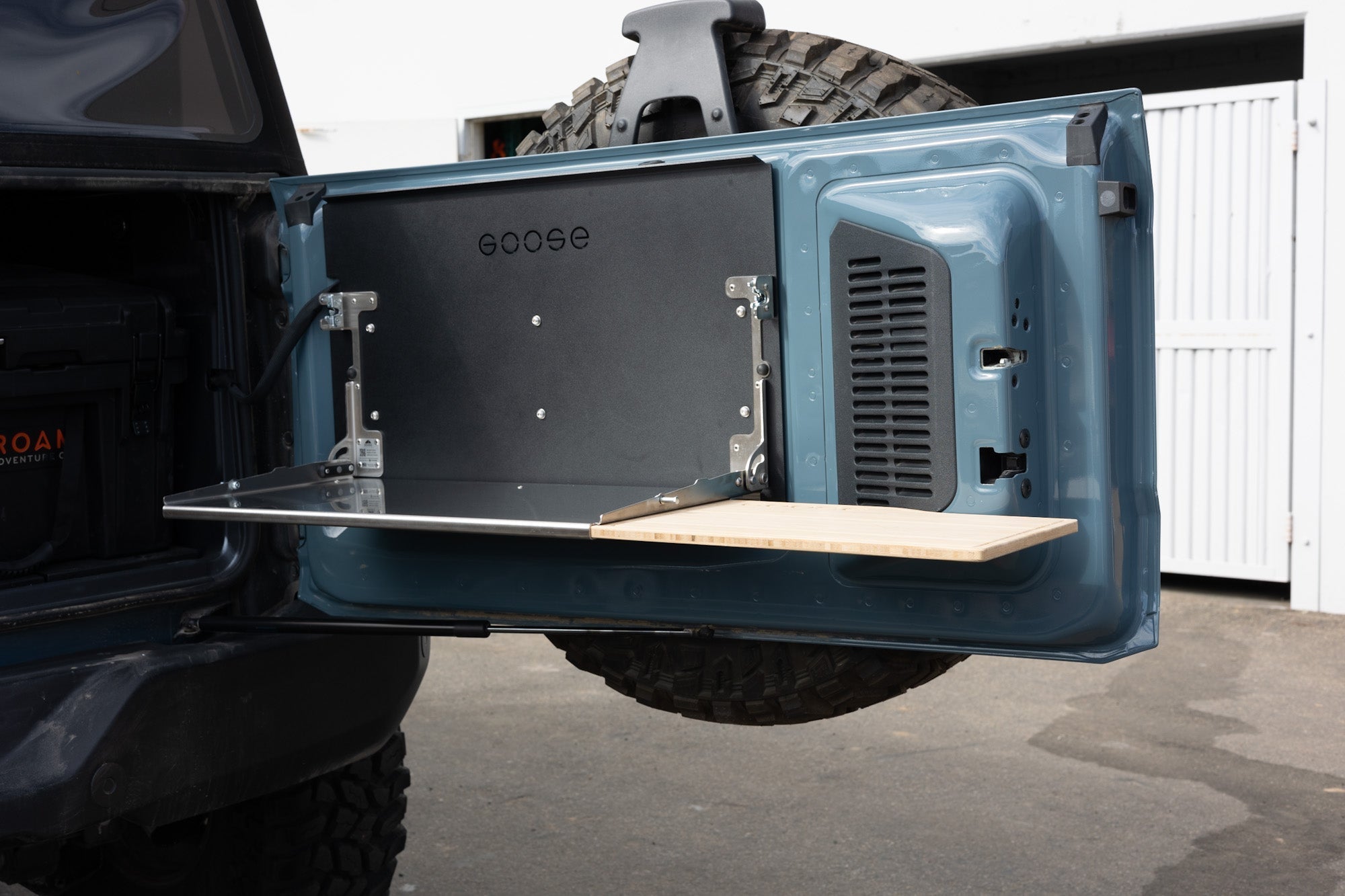 Ford Bronco 2021 - Present 6th Gen. - Tailgate Table - Spirit of 1876 - Goose Gear