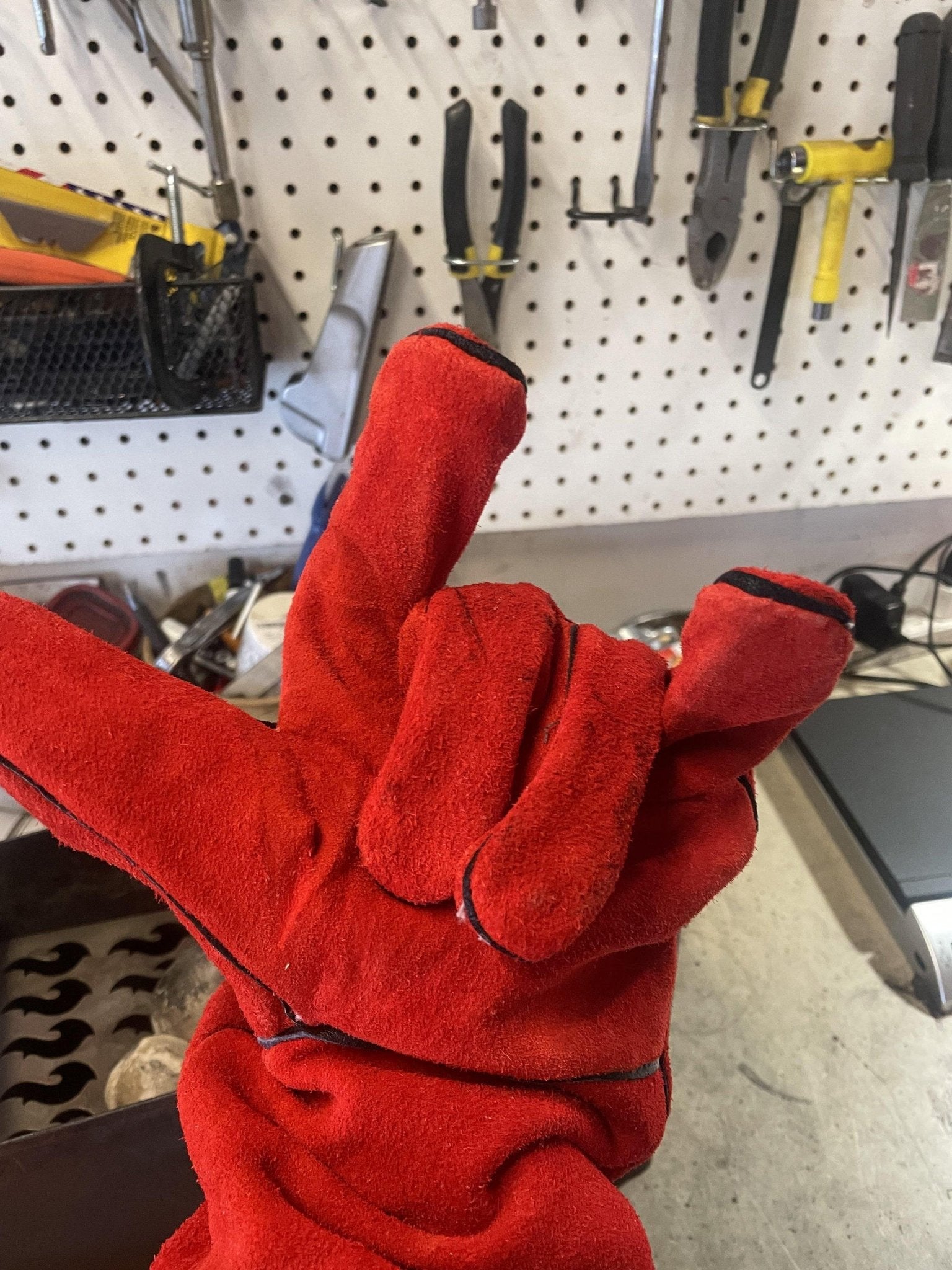 Guy Montag Fireproof Gloves - Spirit of 1876 - LavaBox Portable Campfire