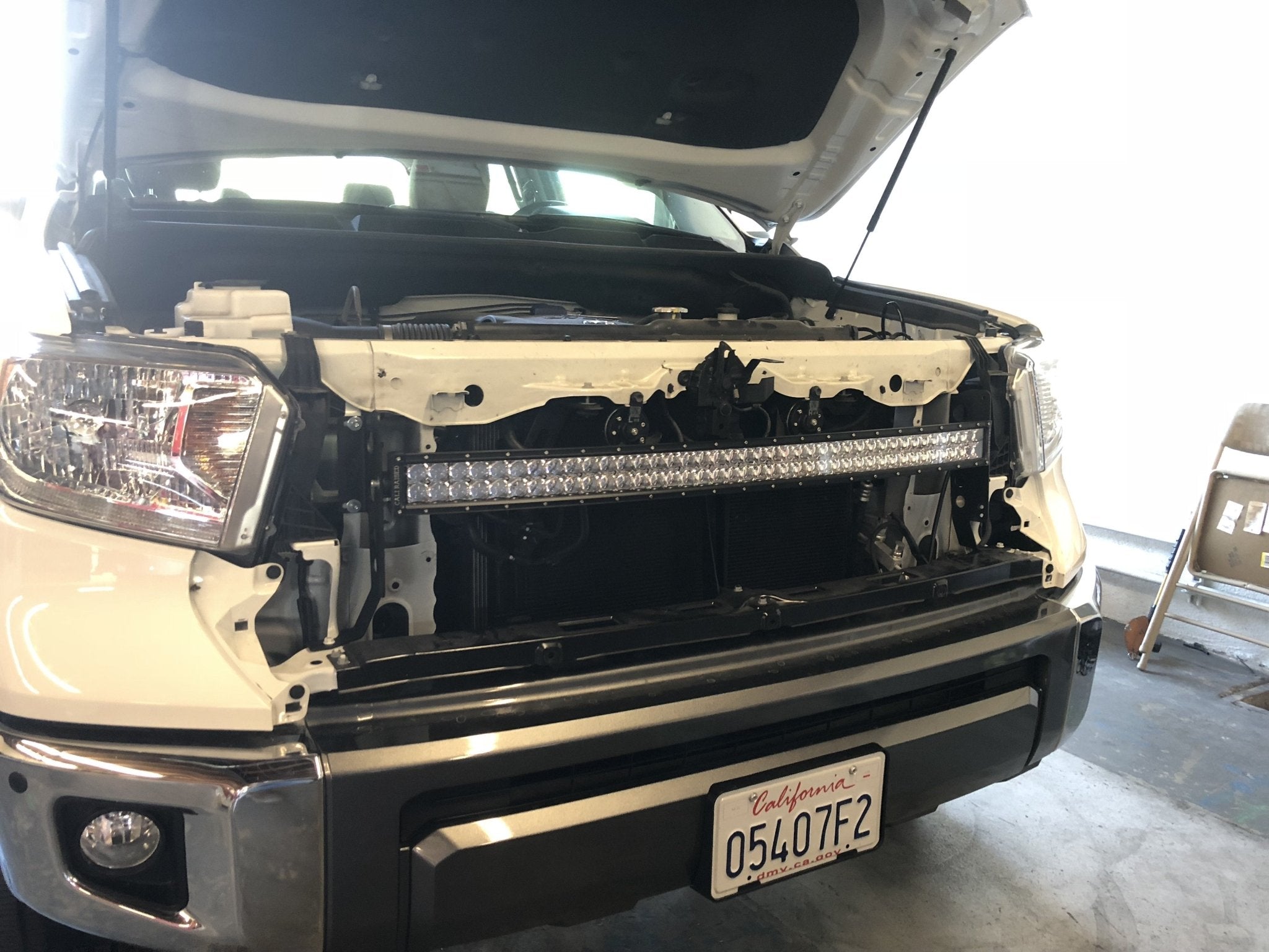 42" Hidden Grille Curved LED Light Bar Brackets Kit For 2014 - 2021 Toyota Tundra - Spirit of 1876Dealers of Cali Raised LED