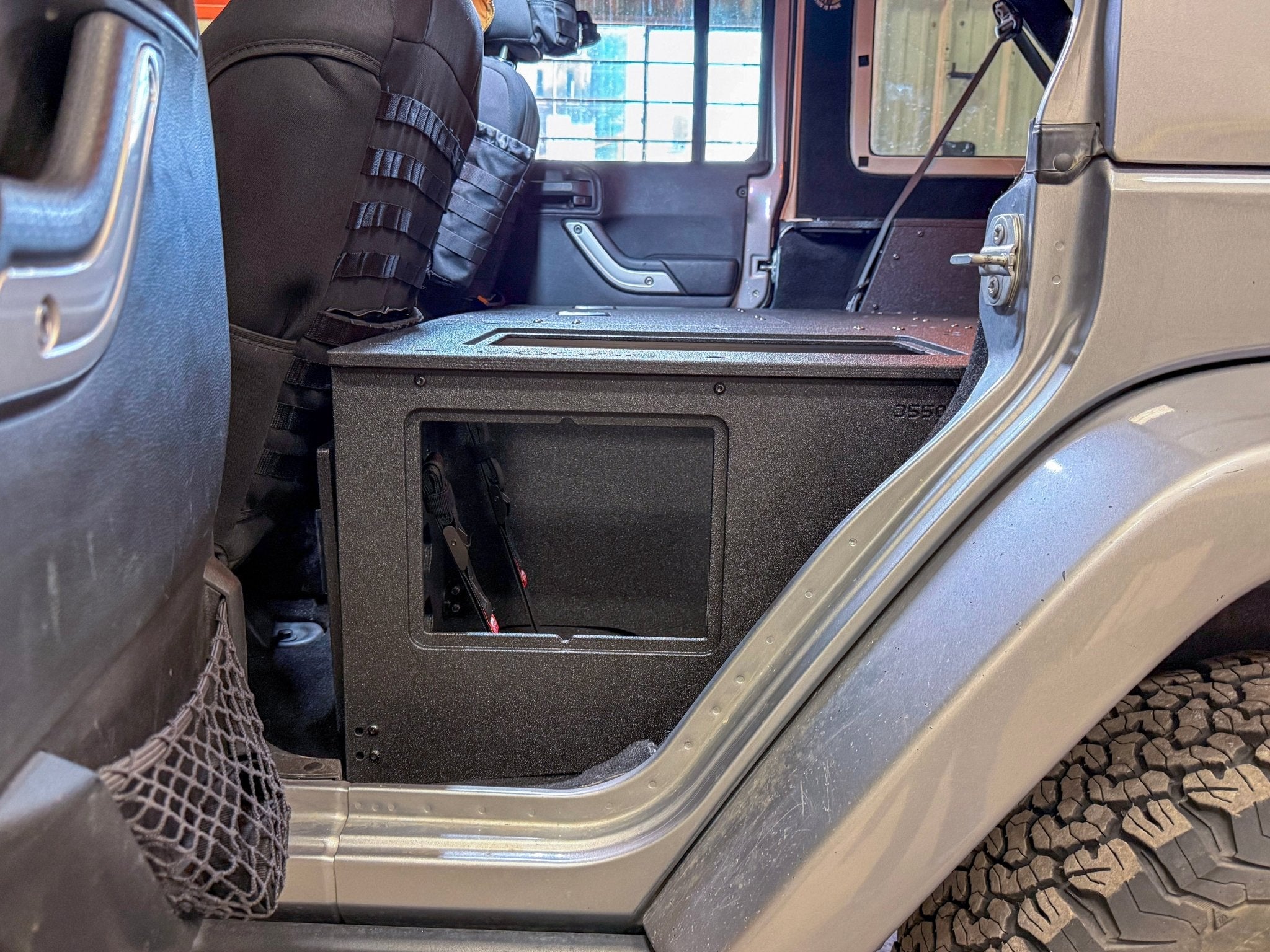 Jeep - Wrangler - 2007 - 2018 - JKU - 4 Door - Explore Series - Seat Delete Plate System - Second Row - Module Based - 8" Module - Spirit of 1876Goose Gear