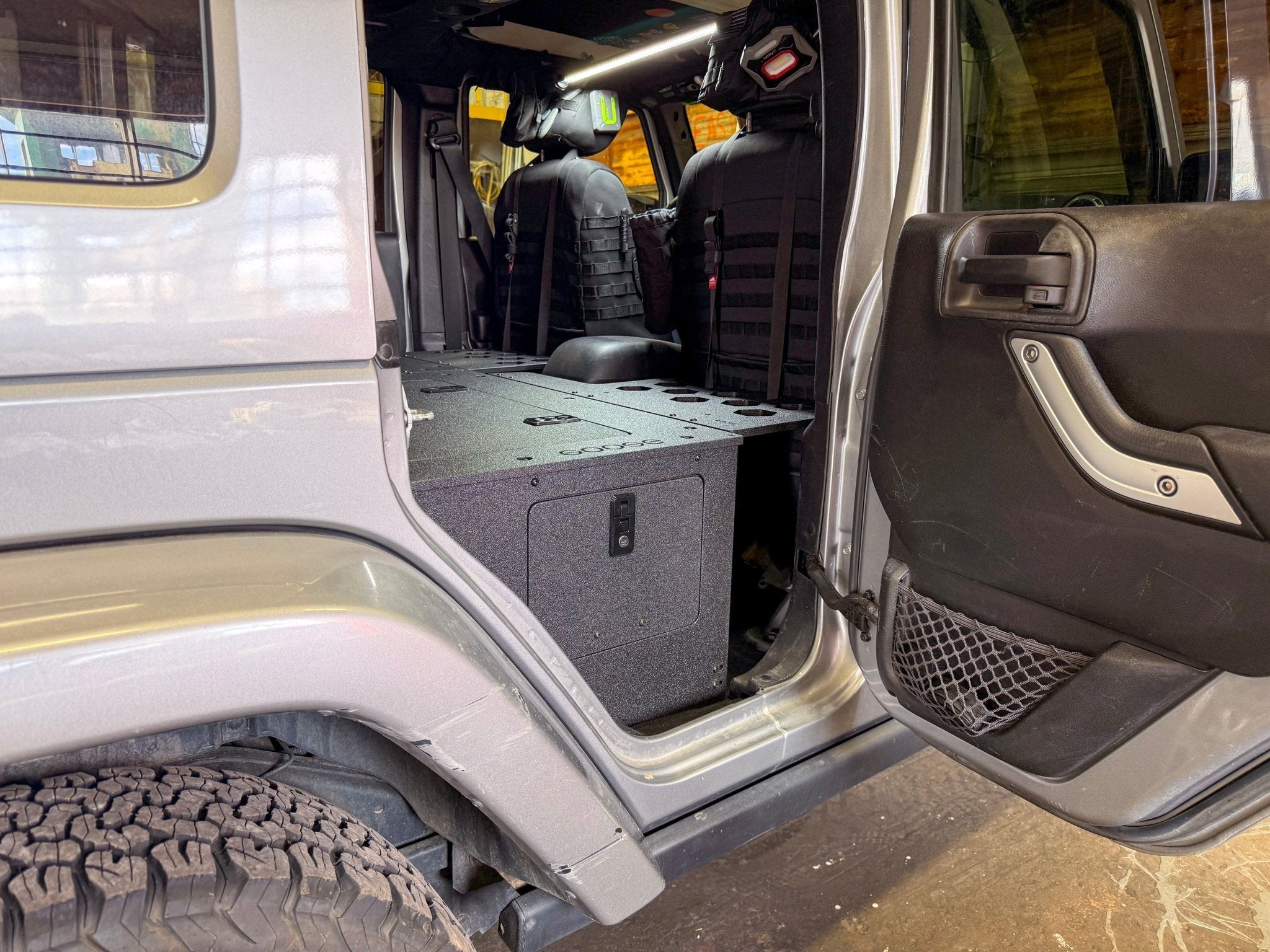 Jeep - Wrangler - 2007 - 2018 - JKU - 4 Door - Explore Series - Seat Delete Plate System - Second Row - Module Based - 8" Module - Spirit of 1876Goose Gear