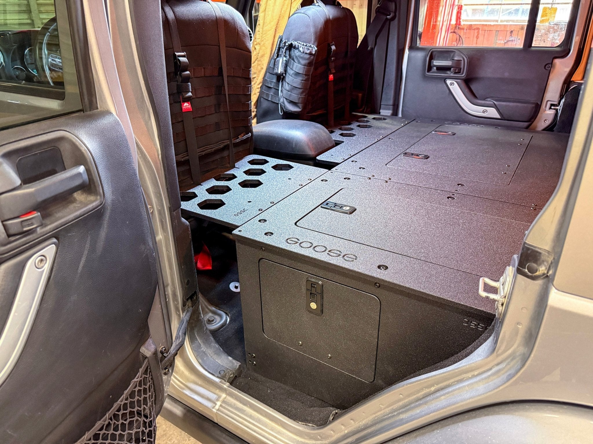 Jeep - Wrangler - 2007 - 2018 - JKU - 4 Door - Explore Series - Seat Delete Plate System - Second Row - Module Based - 8" Module - Spirit of 1876Goose Gear