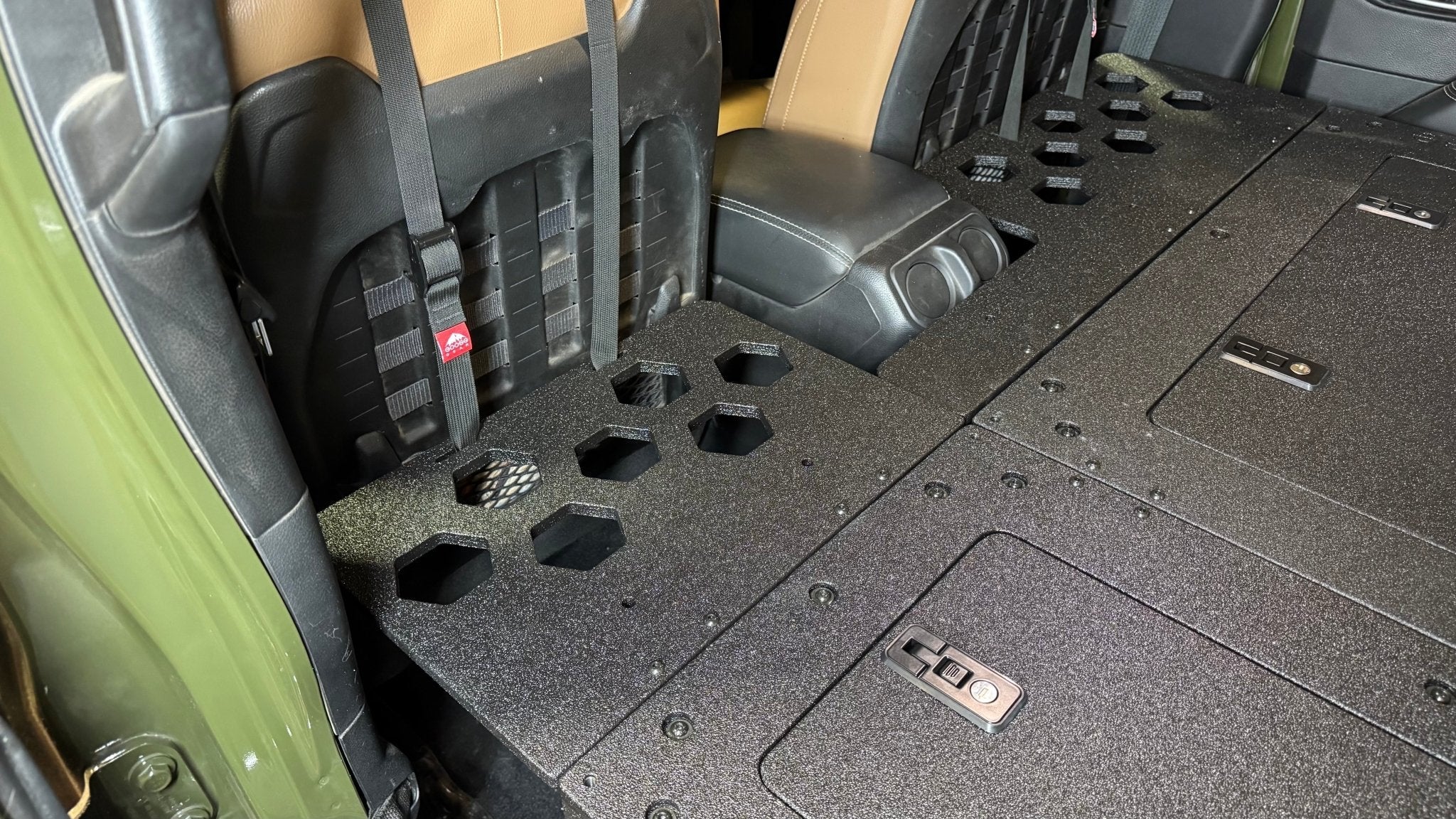 Jeep Wrangler 2018-2023 JLU 4 Door - Second Row Seat Delete Plate System - 8" or 10" Module Based - Spirit of 1876 - Goose Gear