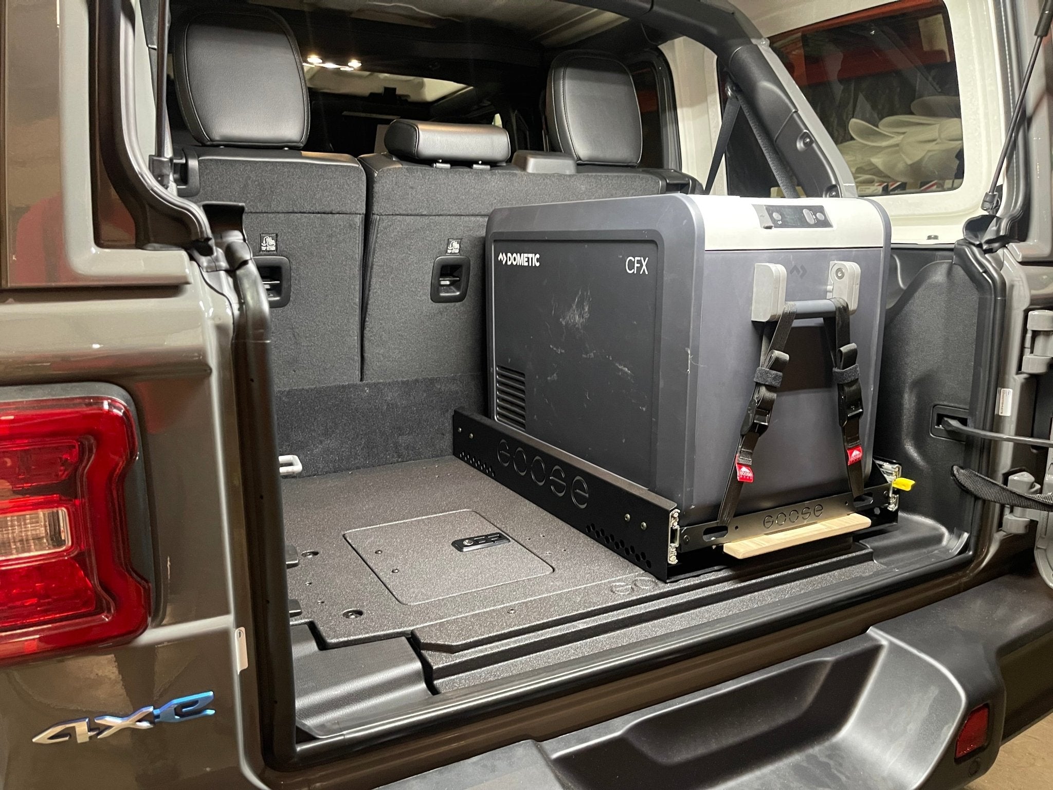 Jeep Wrangler 2021 - Present 4xe 4 Door - Rear Plate System - Spirit of 1876 - Goose Gear
