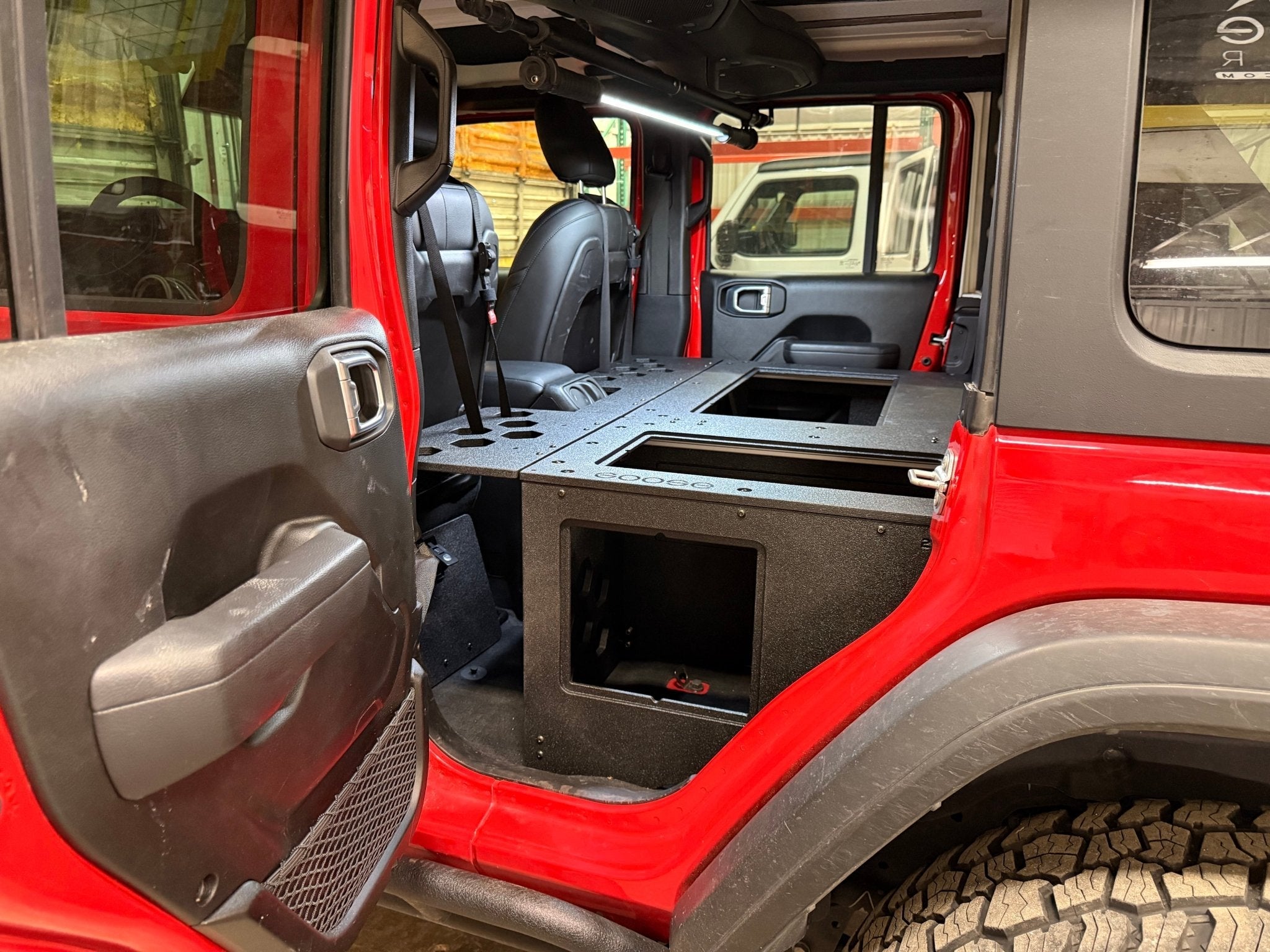 Jeep - Wrangler - 2024 - Present - JLU - 4 Door - Explore Series - Seat Delete Plate System - Second Row - Module Based - 10" Module - Spirit of 1876Goose Gear