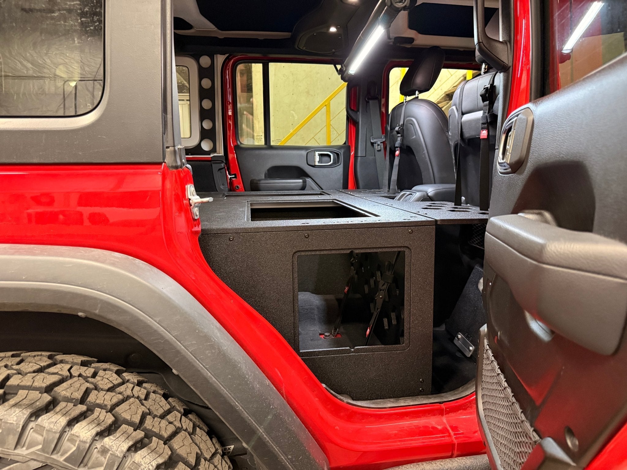 Jeep - Wrangler - 2024 - Present - JLU - 4 Door - Explore Series - Seat Delete Plate System - Second Row - Module Based - 10" Module - Spirit of 1876Goose Gear