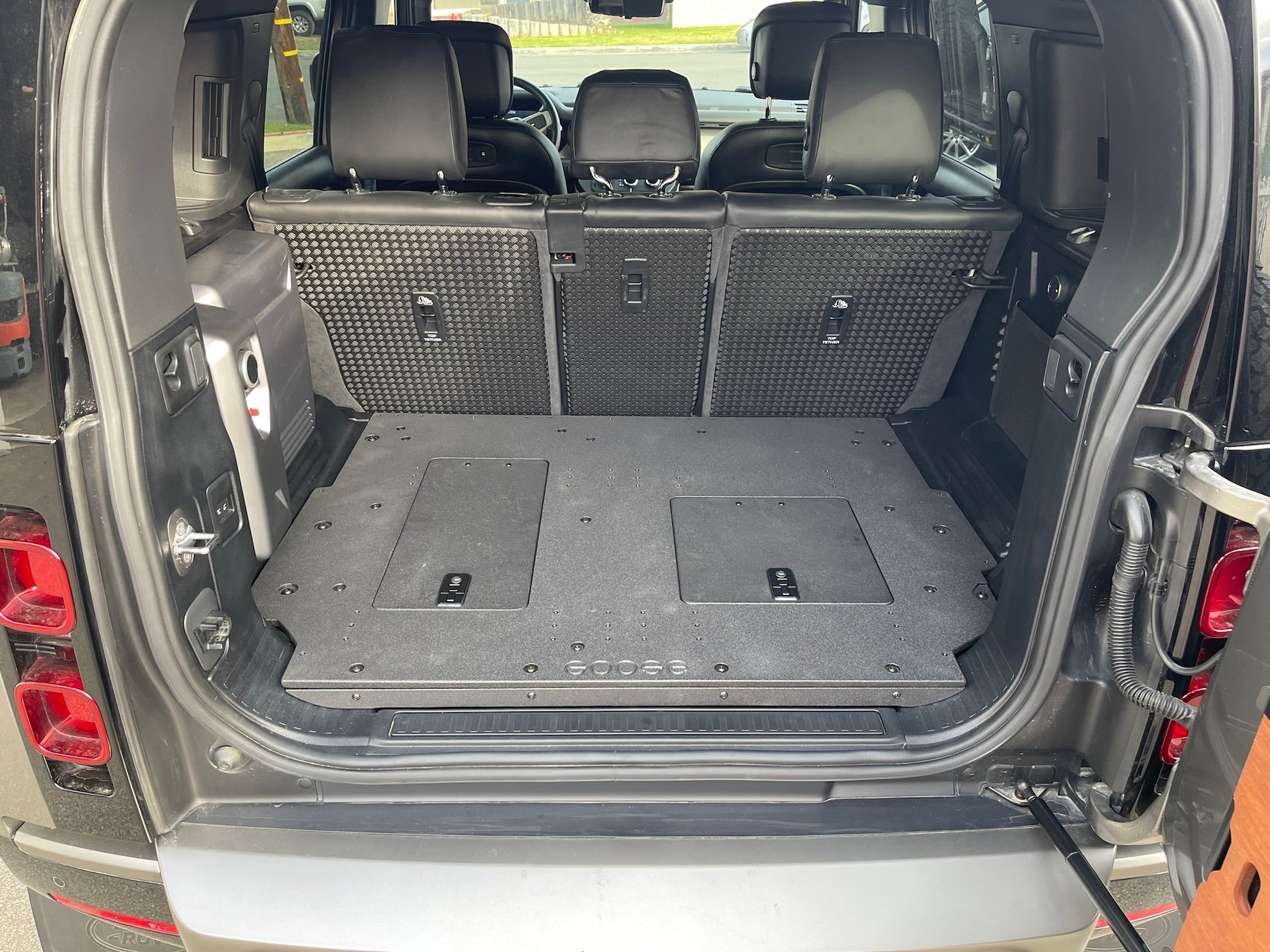 Land Rover Defender 2020 - Present L663 - Rear Plate System - Spirit of 1876 - Goose Gear
