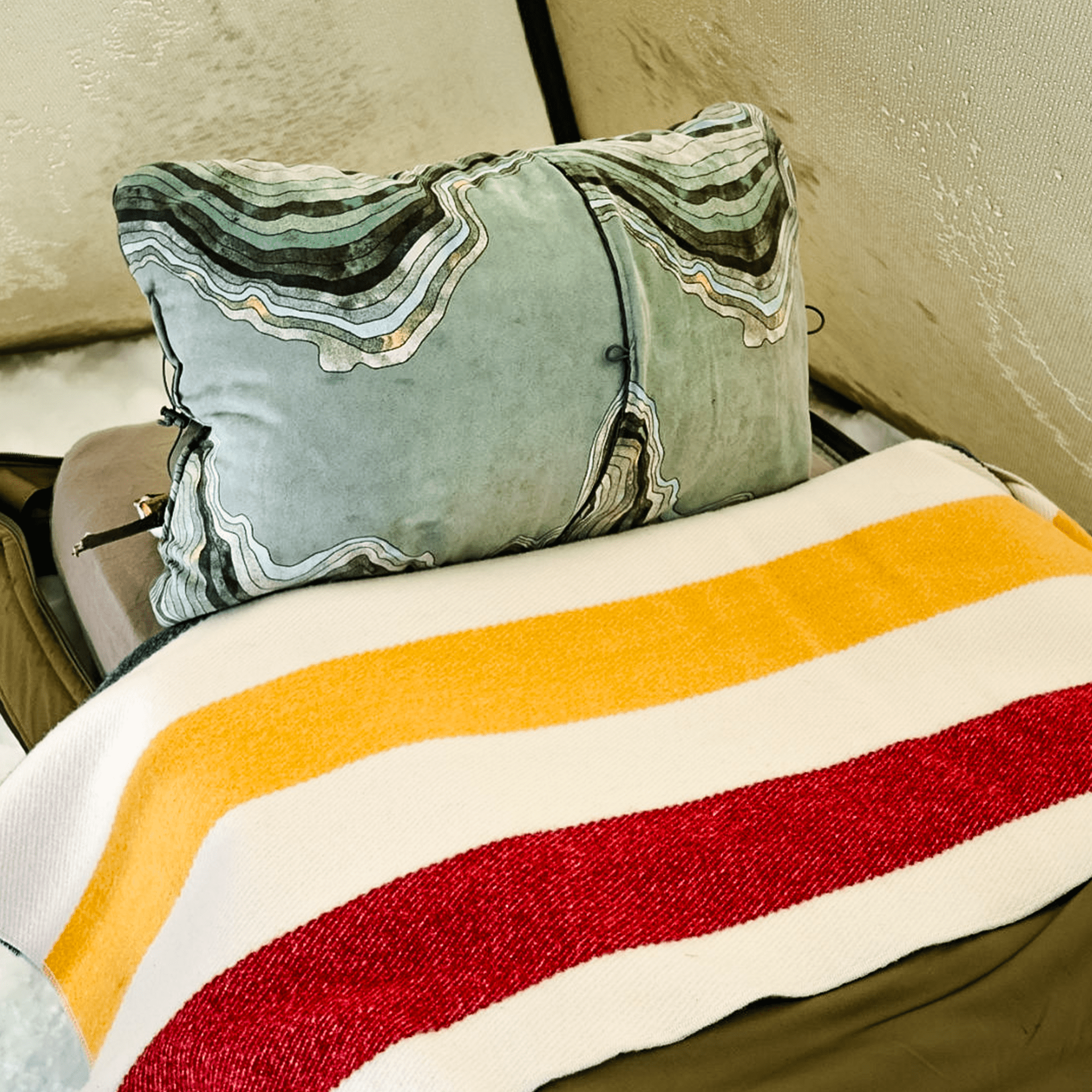 Compressible Pillow Cinch - Spirit of 1876Born Outdoor