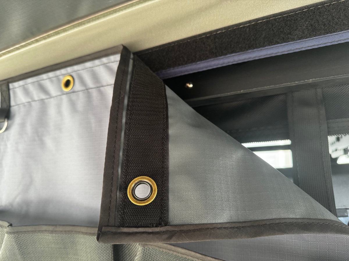 Reign Outdoor Cliffhanger Awning Organizer
