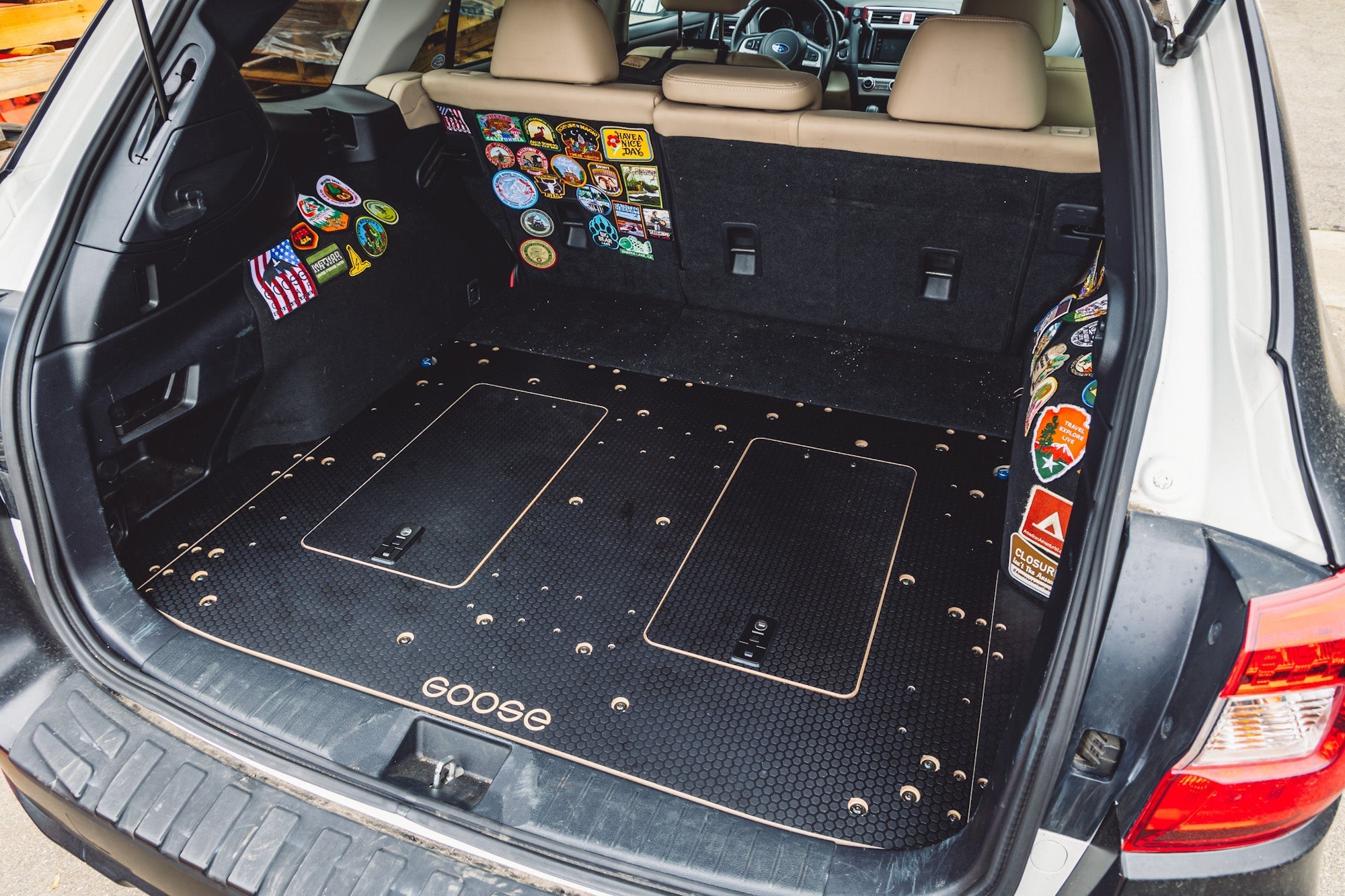 Subaru Outback 2015 - 2019 5th Gen. - Rear Plate System - Spirit of 1876 - Goose Gear