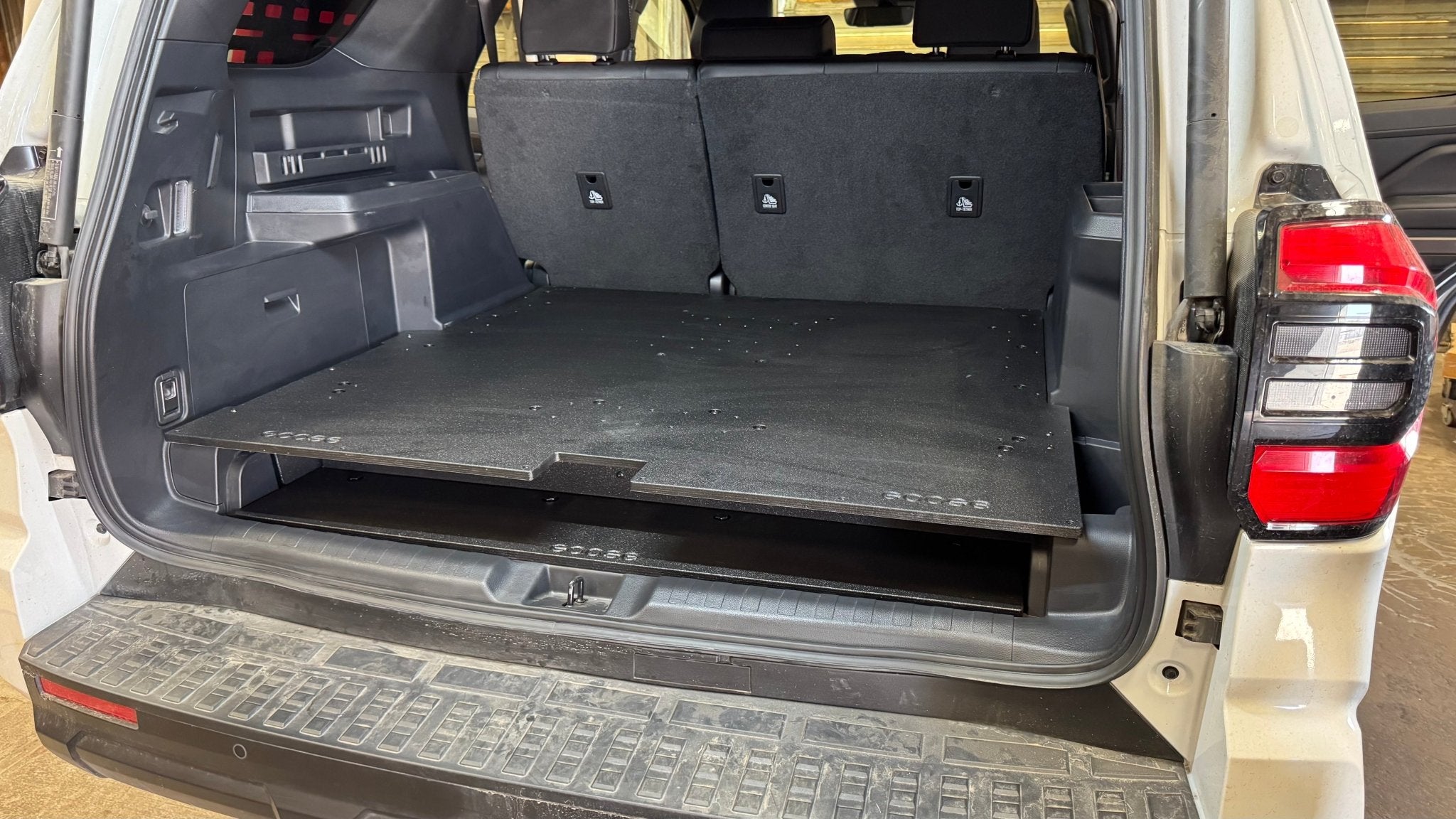 Toyota - 4Runner - 2025-Present - 6th Gen - Hybrid - Explore Series - Rear Plate System