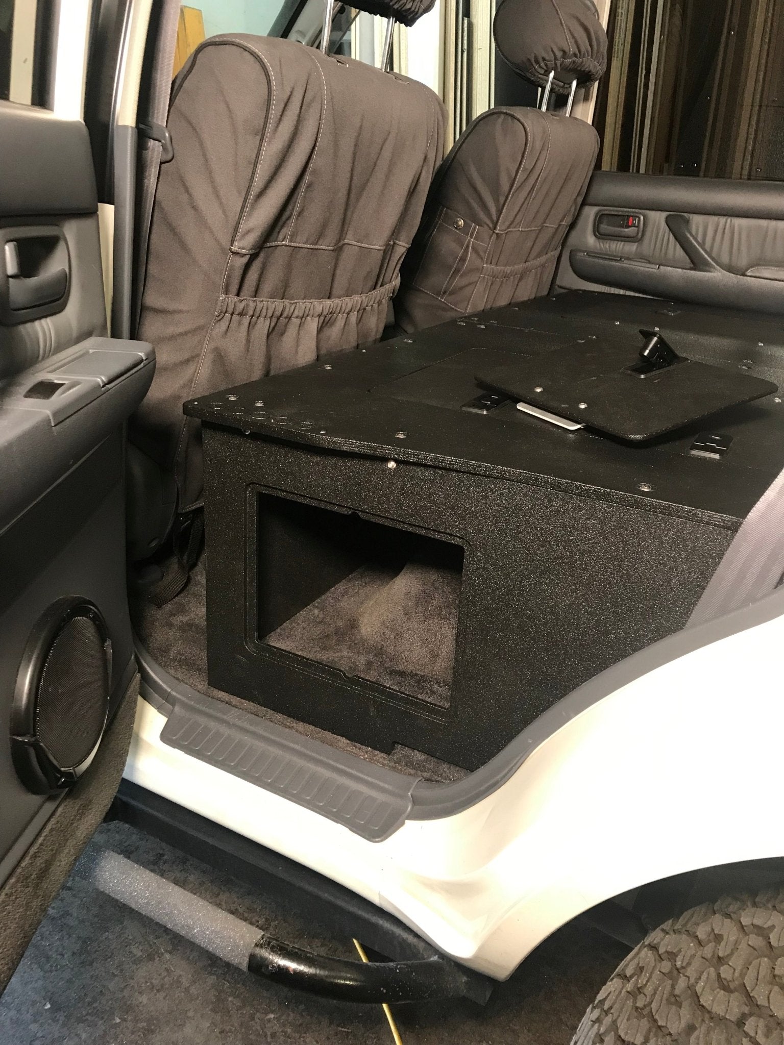 Toyota Land Cruiser 1991 - 1997 80 Series - Second Row Seat Delete Plate System - Module Height Platform - Spirit of 1876 - Goose Gear