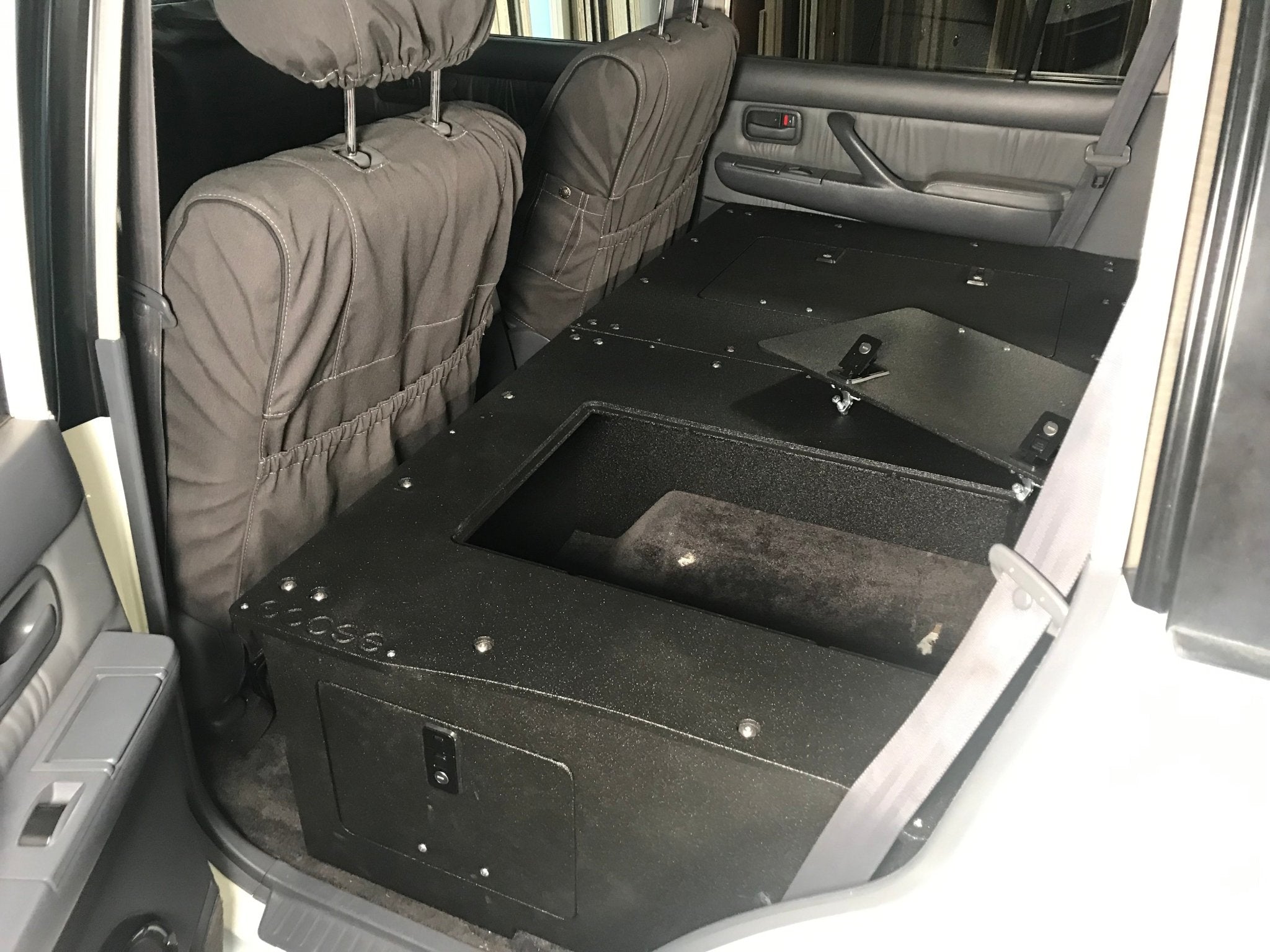 Toyota Land Cruiser 1991 - 1997 80 Series - Second Row Seat Delete Plate System - Module Height Platform - Spirit of 1876 - Goose Gear