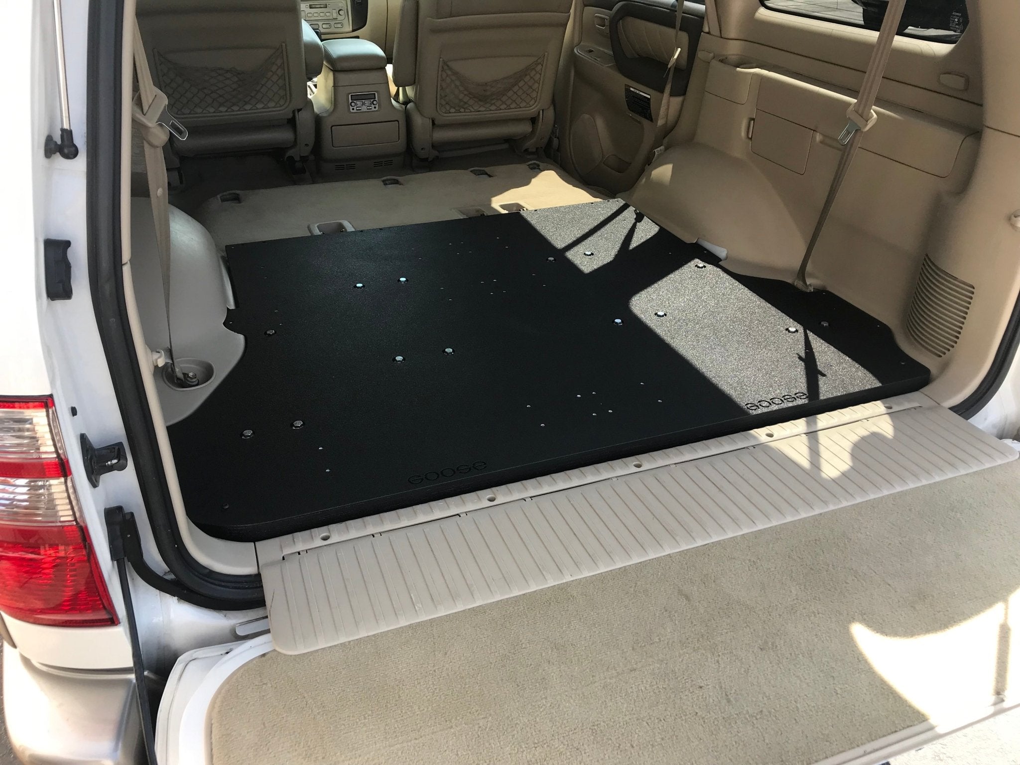 Toyota Land Cruiser 1998 - 2007 100 Series - Rear Plate System - Spirit of 1876 - Goose Gear