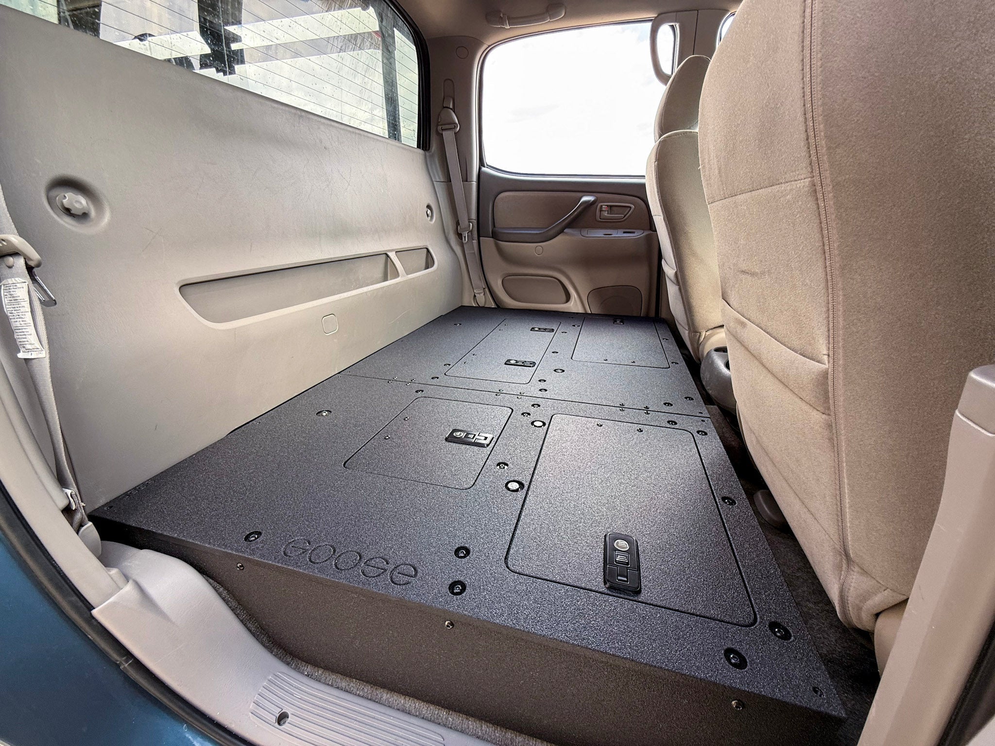 Toyota Tundra - 2000 - 2006 1st Gen - Double Cab - Second Row Seat Delete Plate System - Spirit of 1876Goose Gear