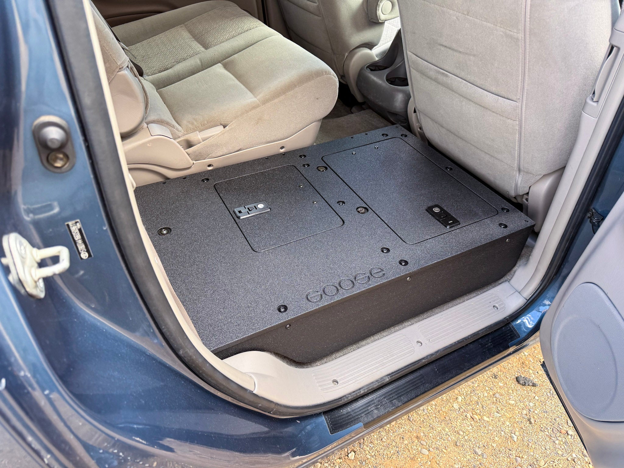 Toyota Tundra - 2000 - 2006 1st Gen - Double Cab - Second Row Seat Delete Plate System - Spirit of 1876Goose Gear